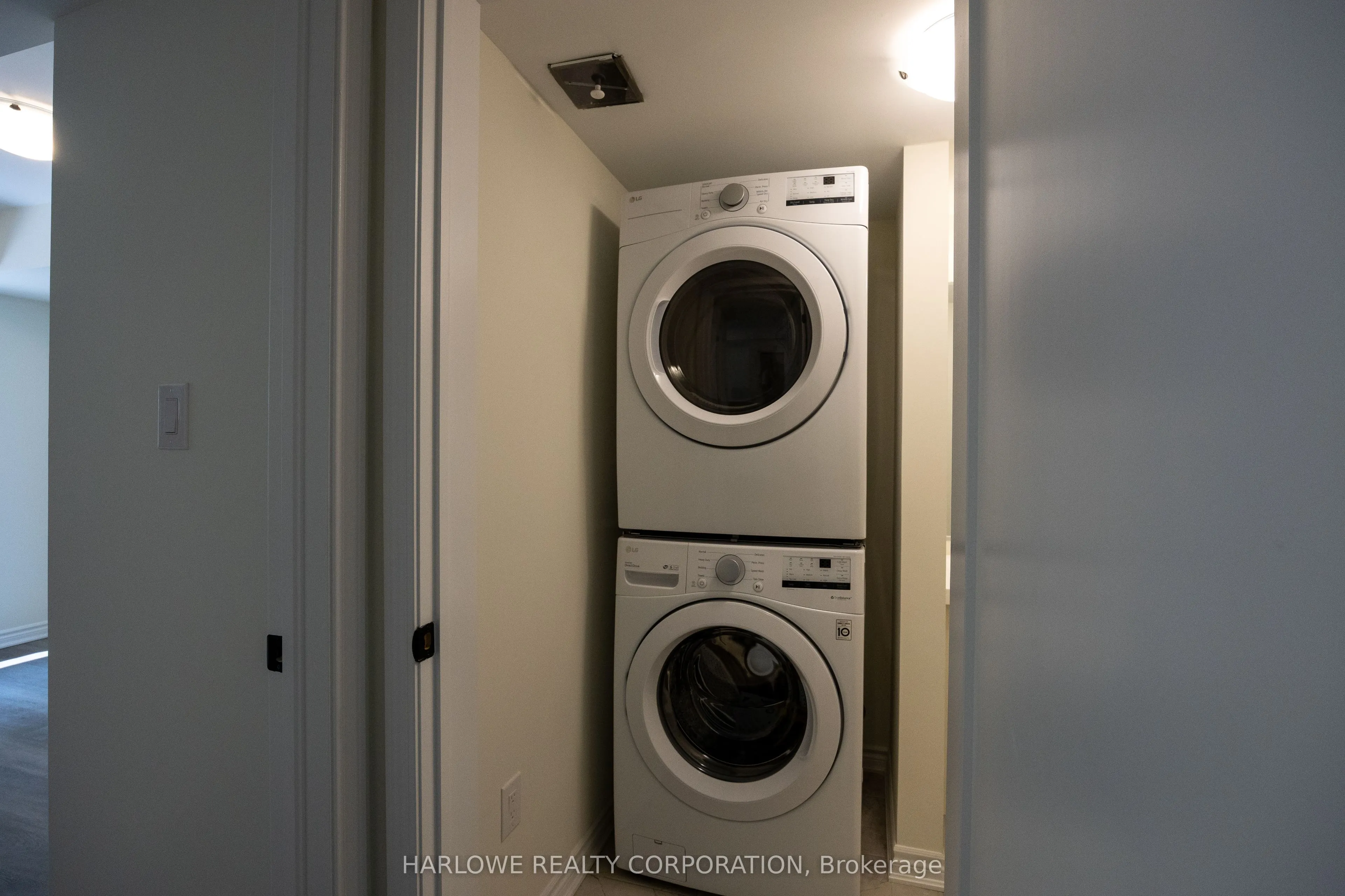 2787 Eglinton Avenue E, #334