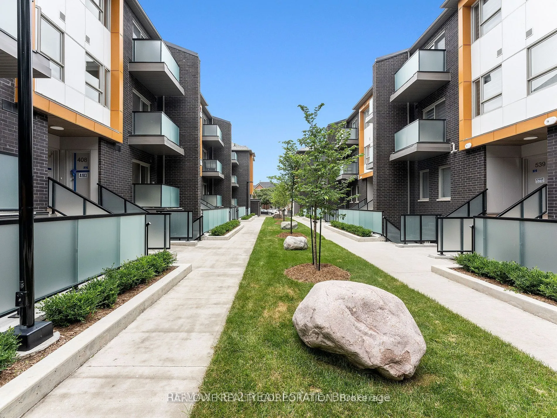 2787 Eglinton Avenue E, #334