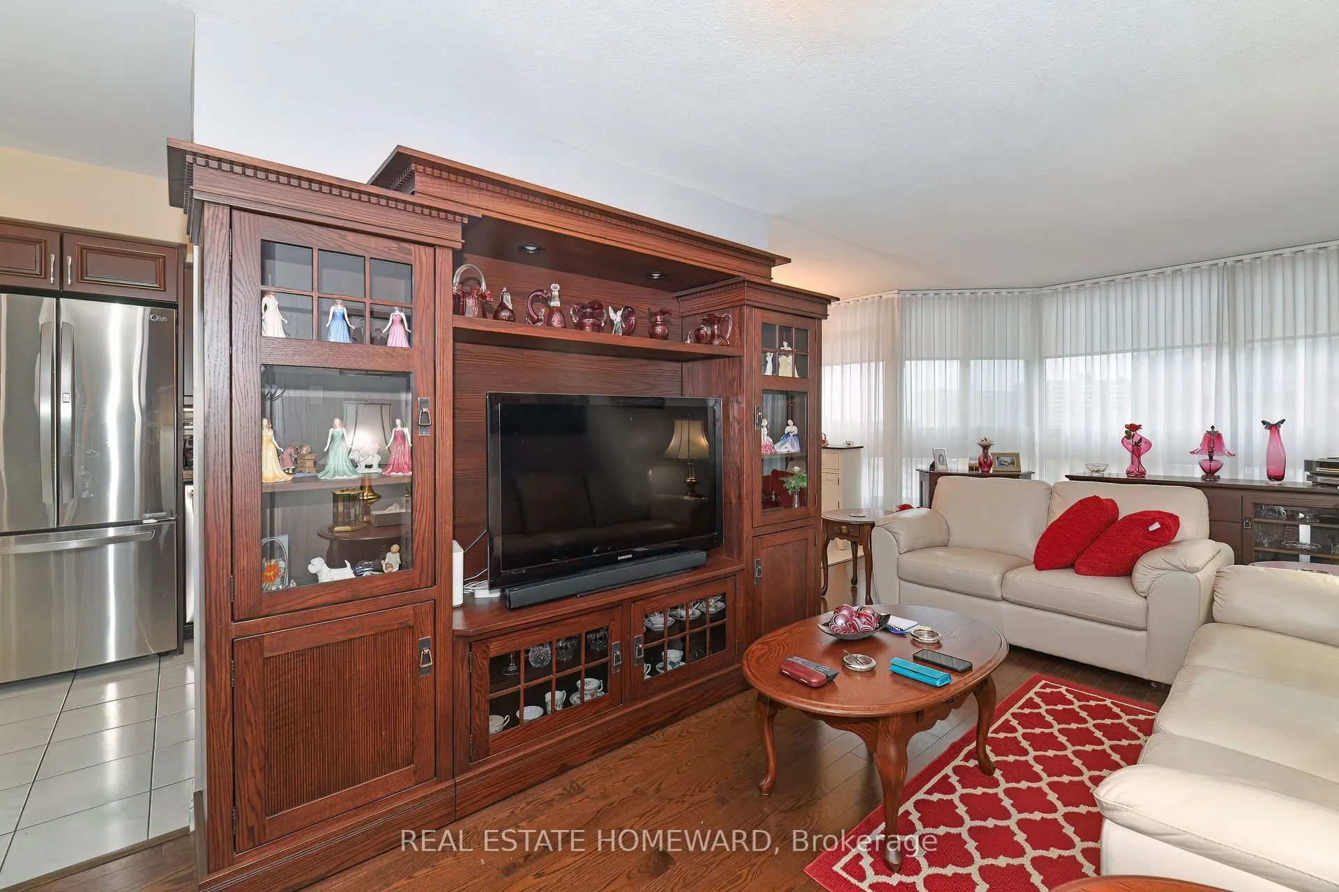 3233 Eglinton Avenue E, #810