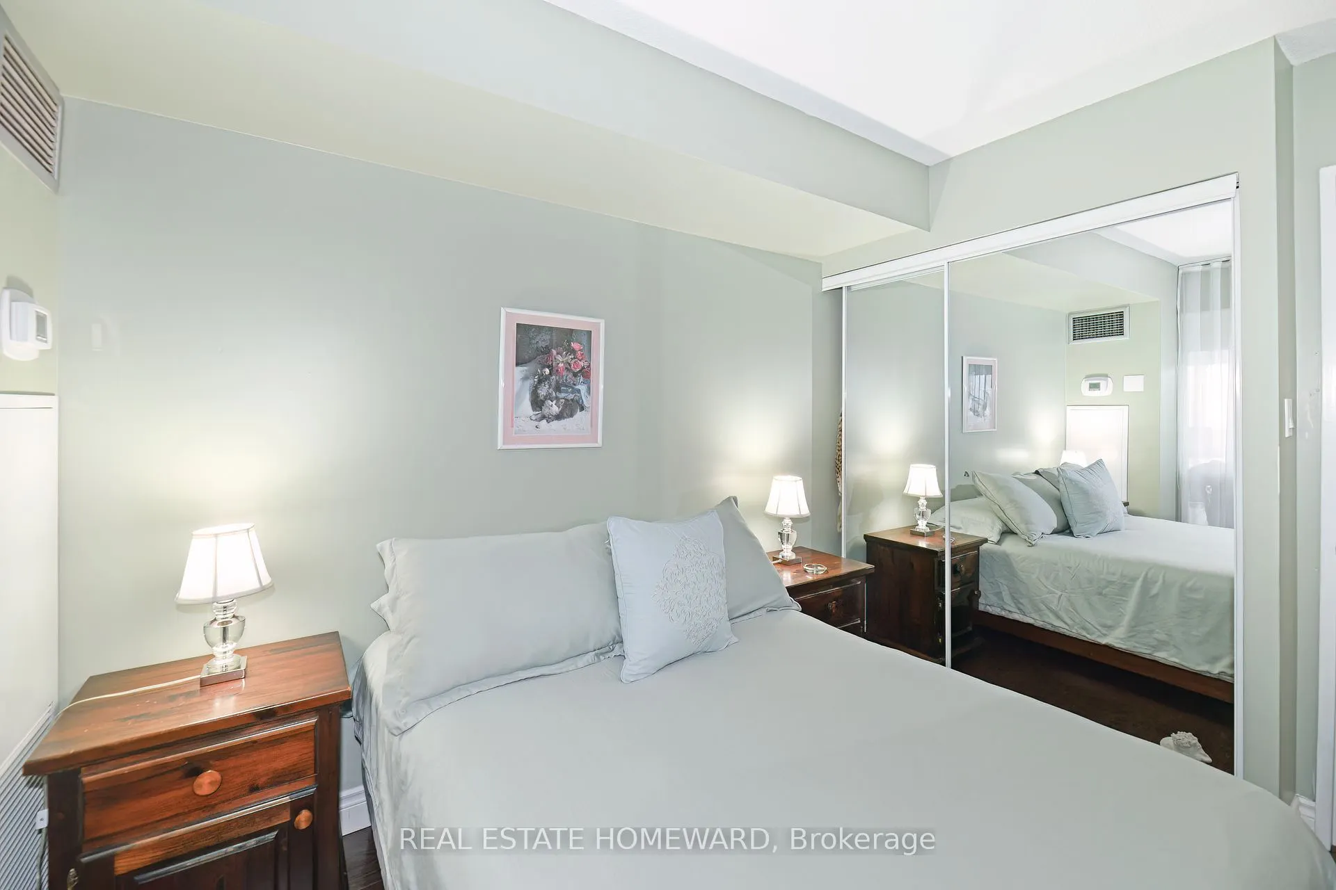 3233 Eglinton Avenue E, #810