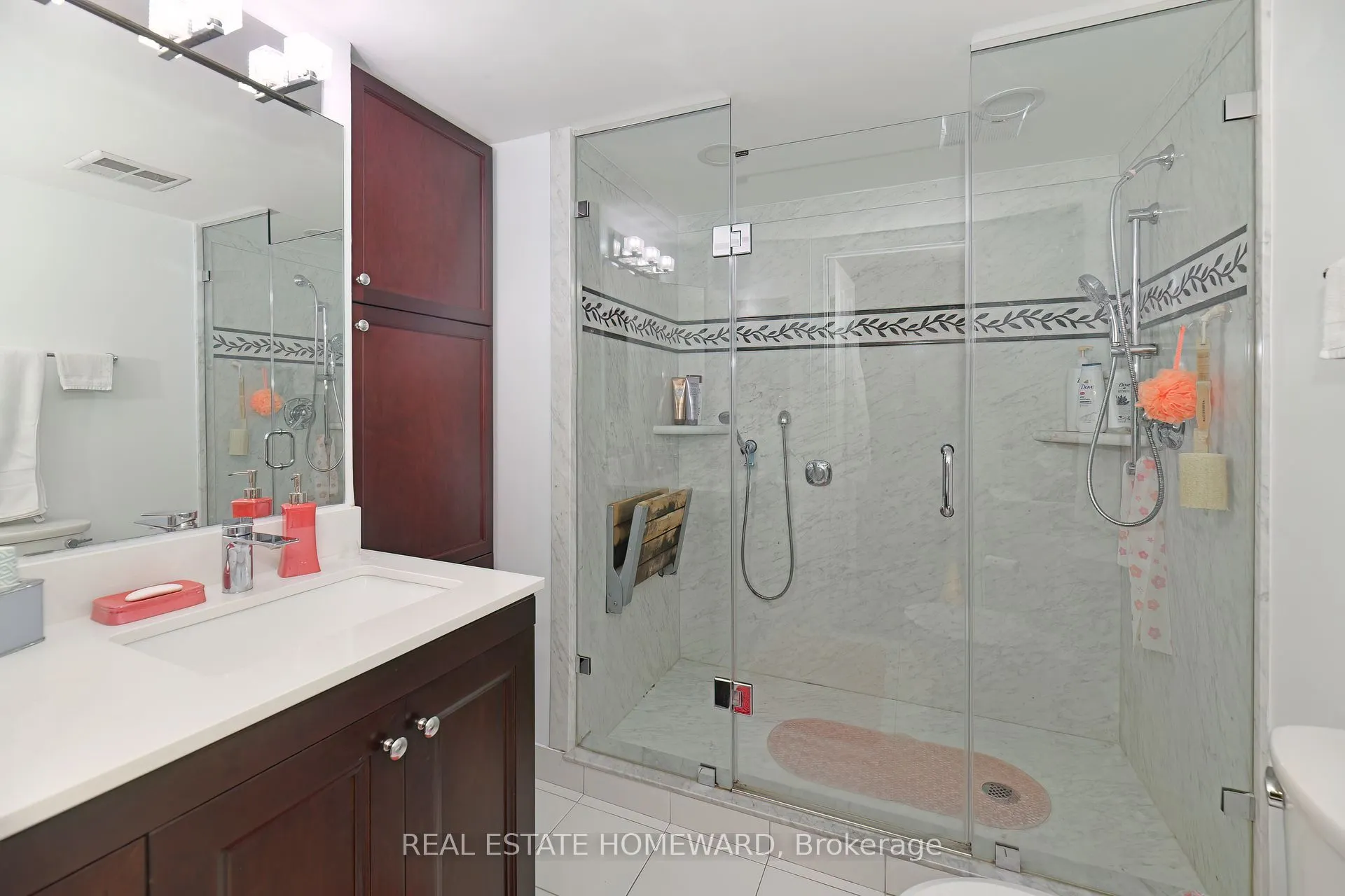 3233 Eglinton Avenue E, #810