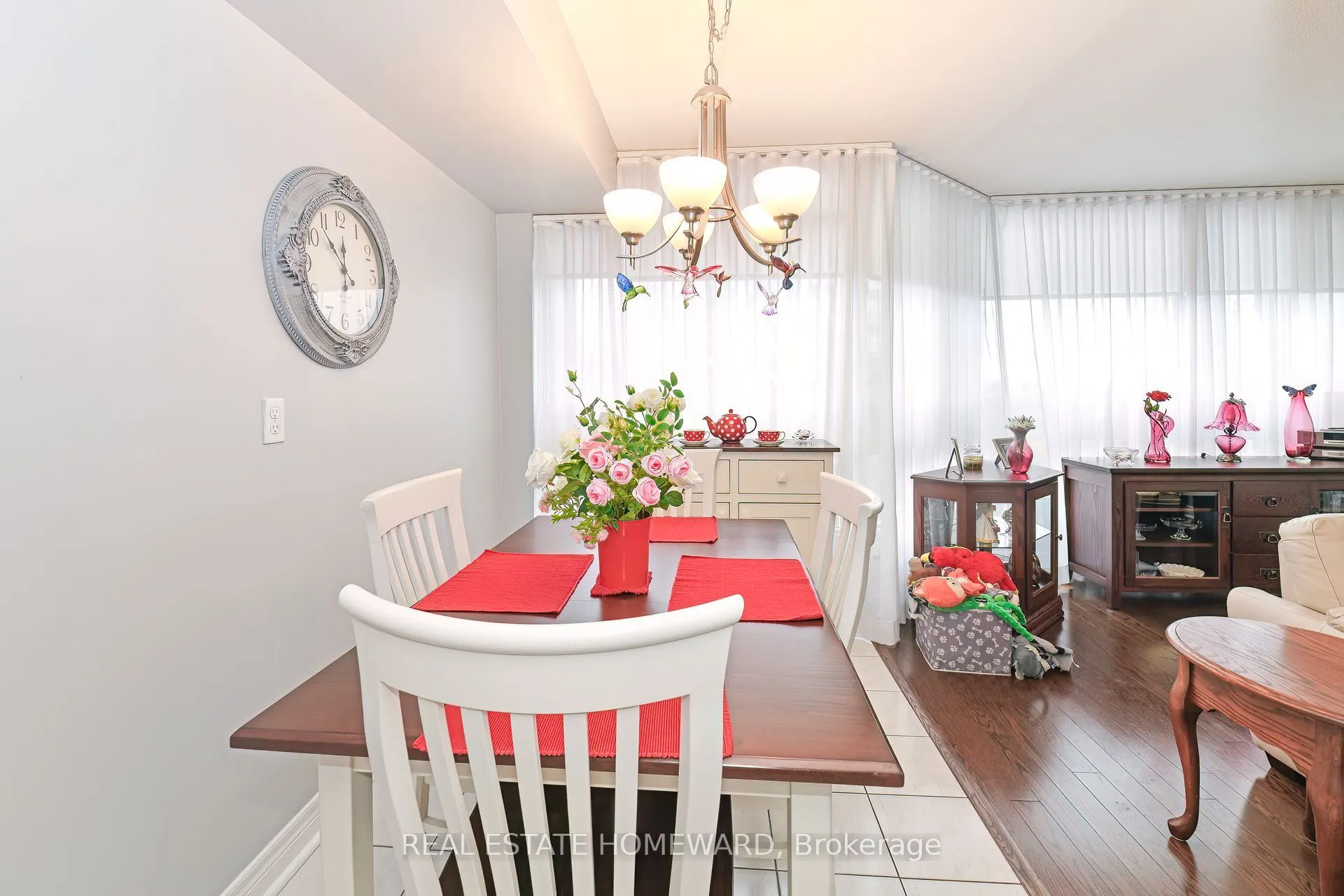 3233 Eglinton Avenue E, #810