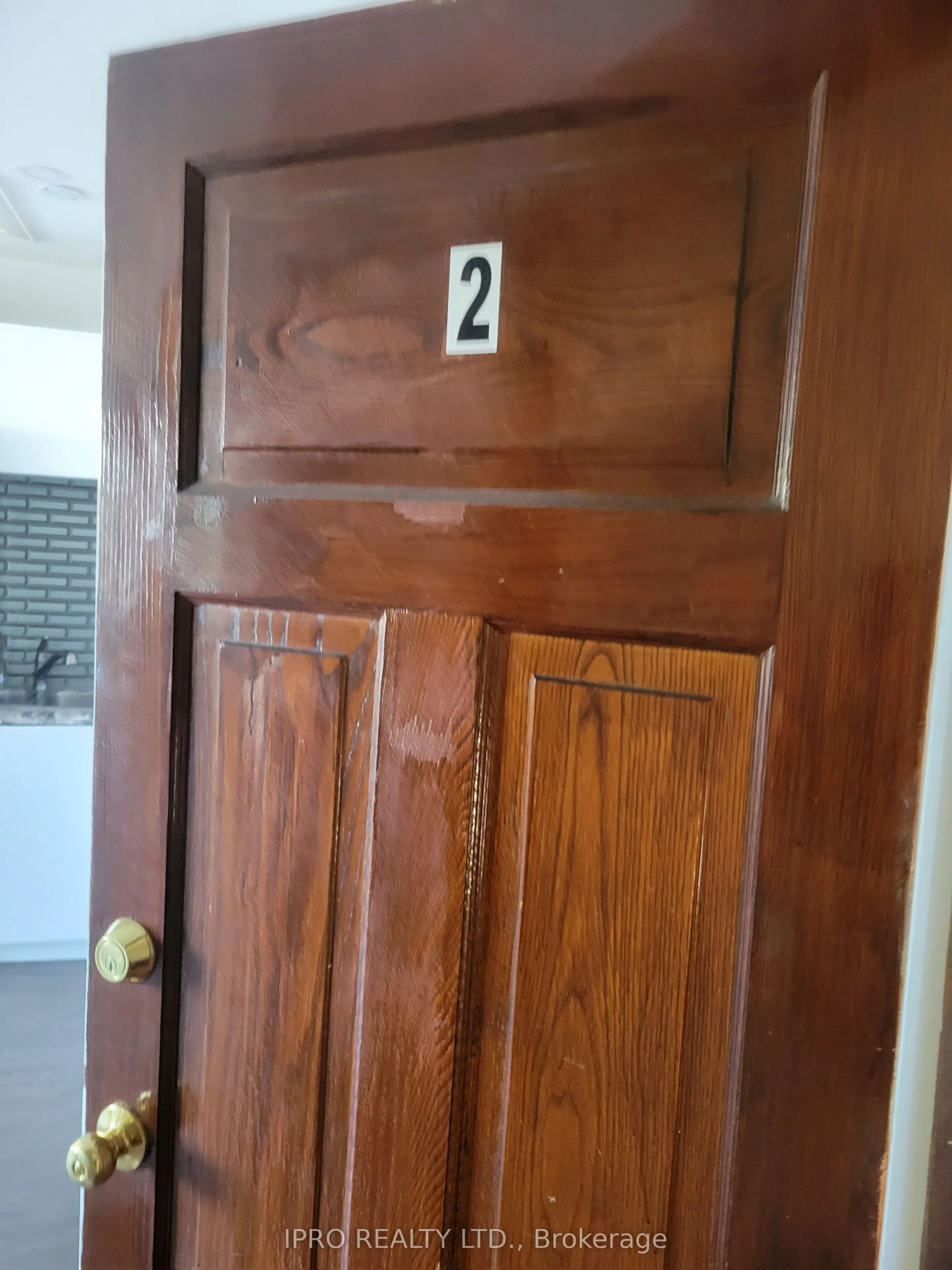 719 Coxwell Avenue, ## Upper 2