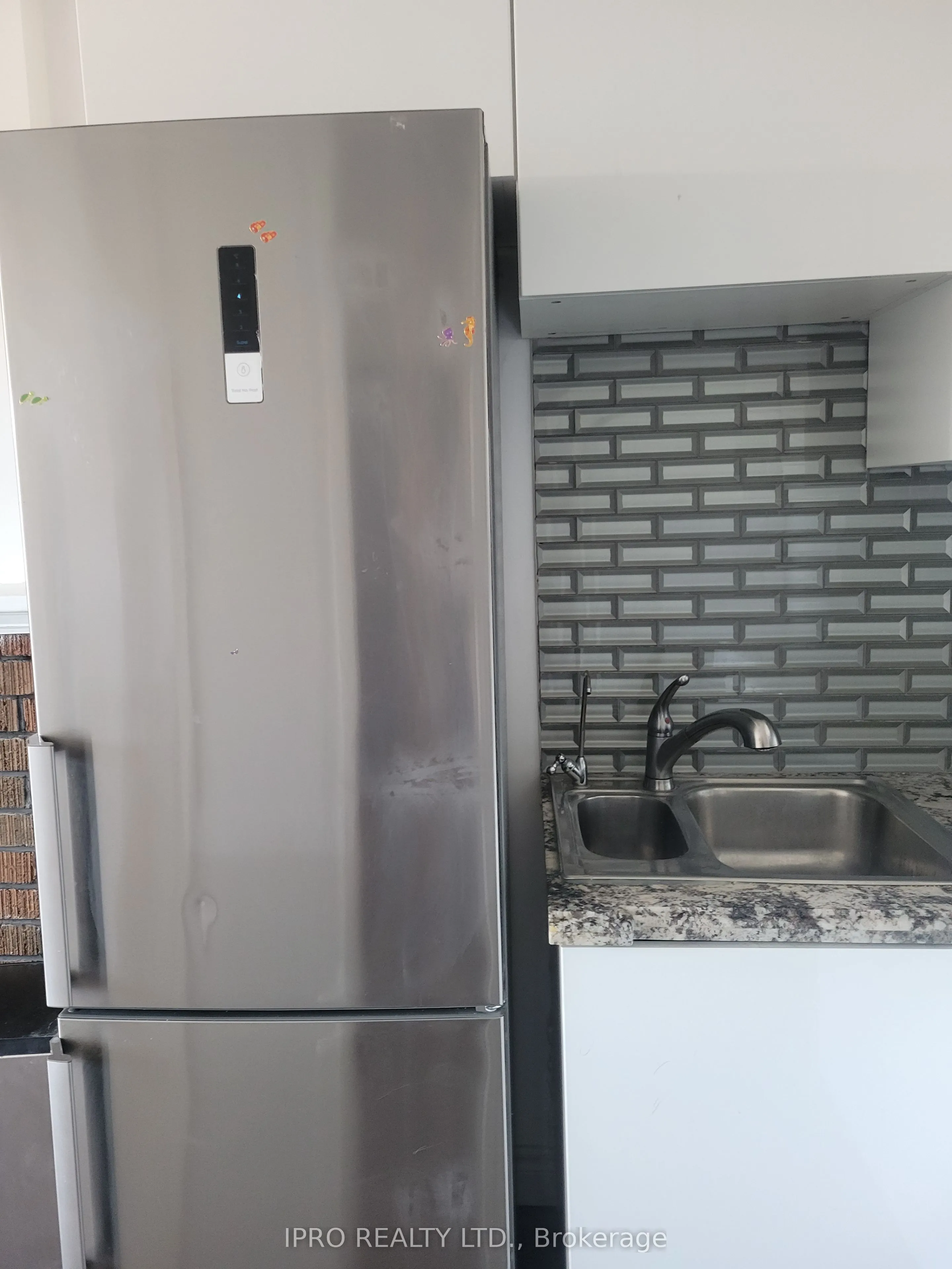 719 Coxwell Avenue, ## Upper 2
