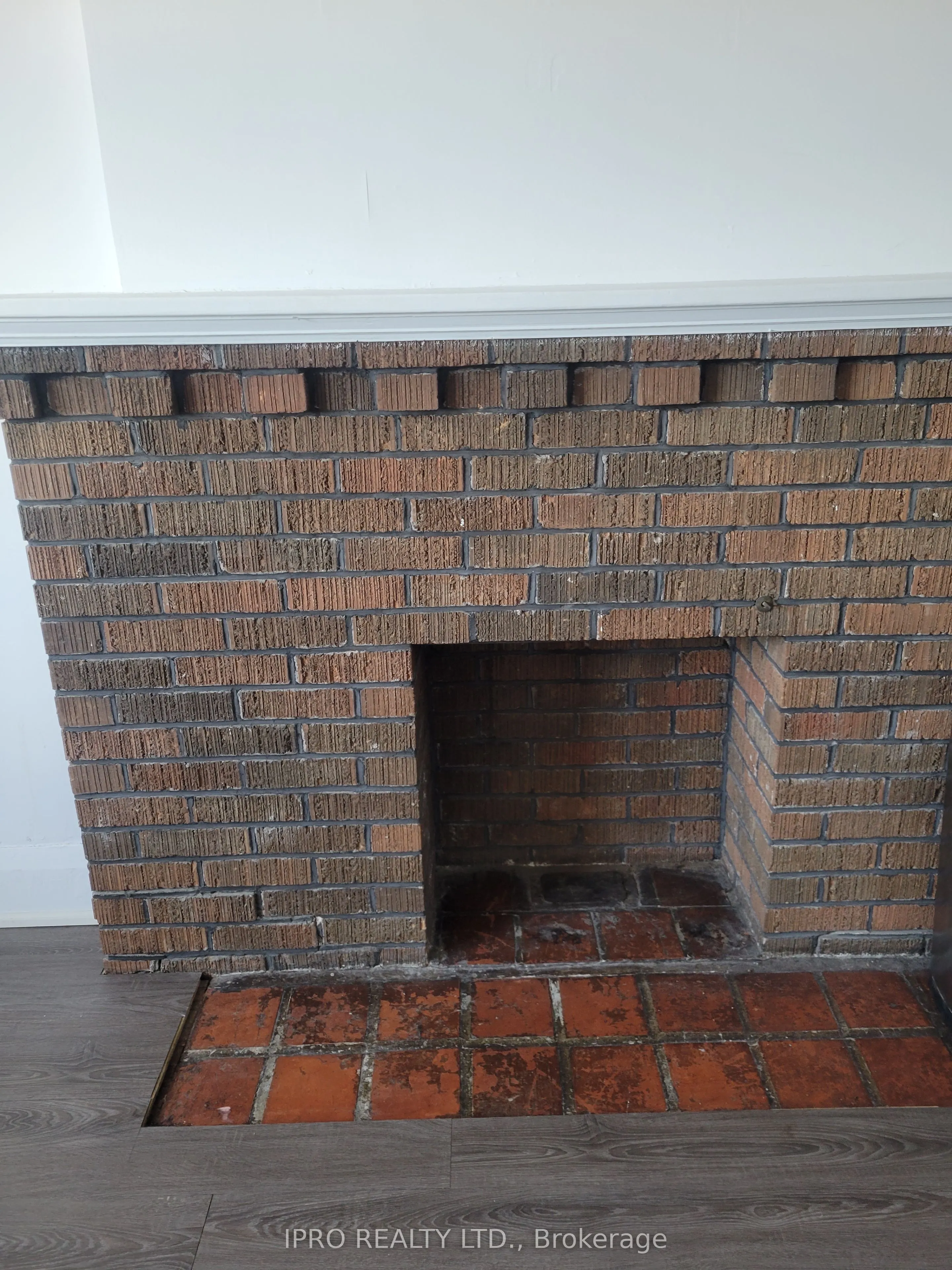 719 Coxwell Avenue, ## Upper 2
