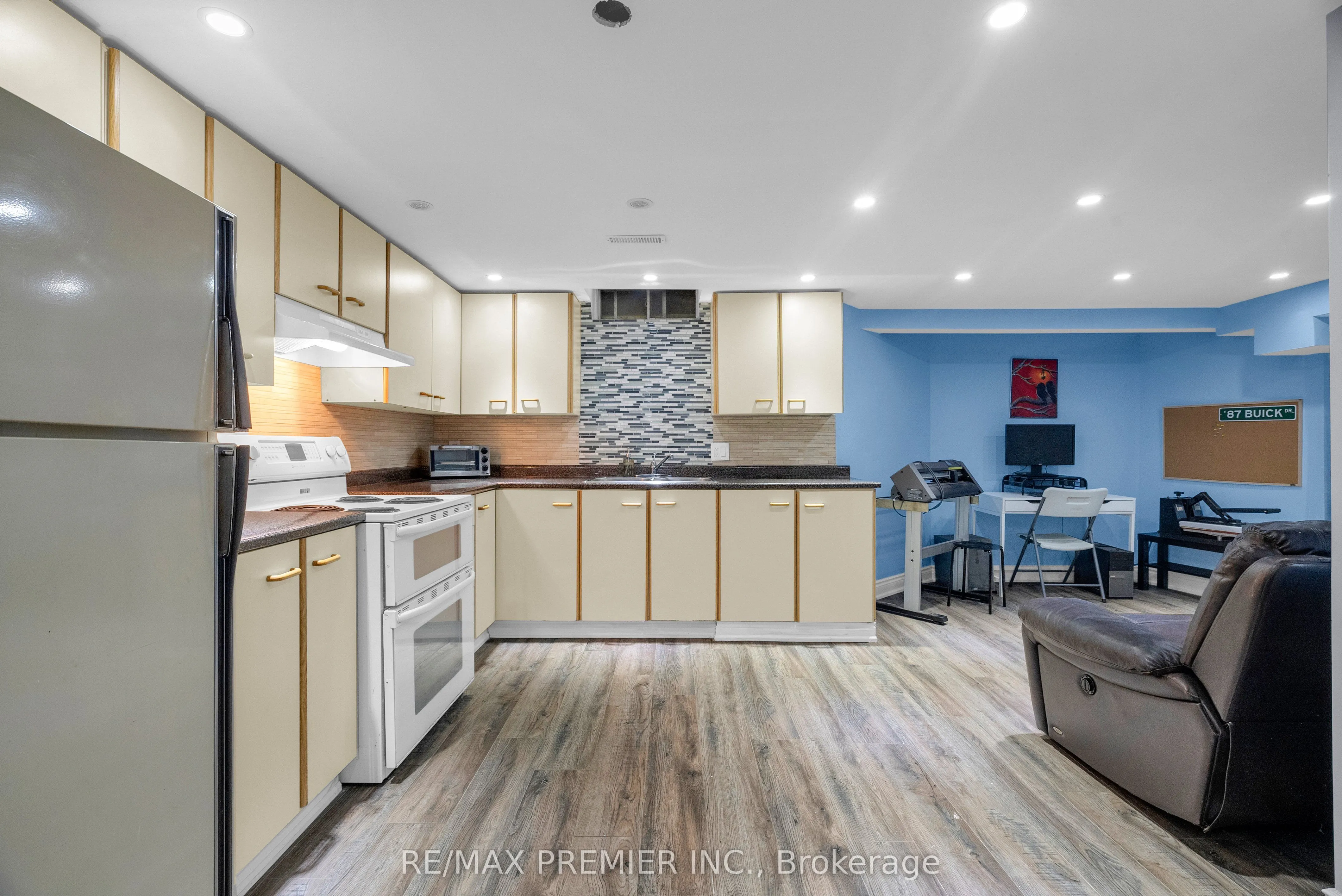 59 Glenabbey Drive