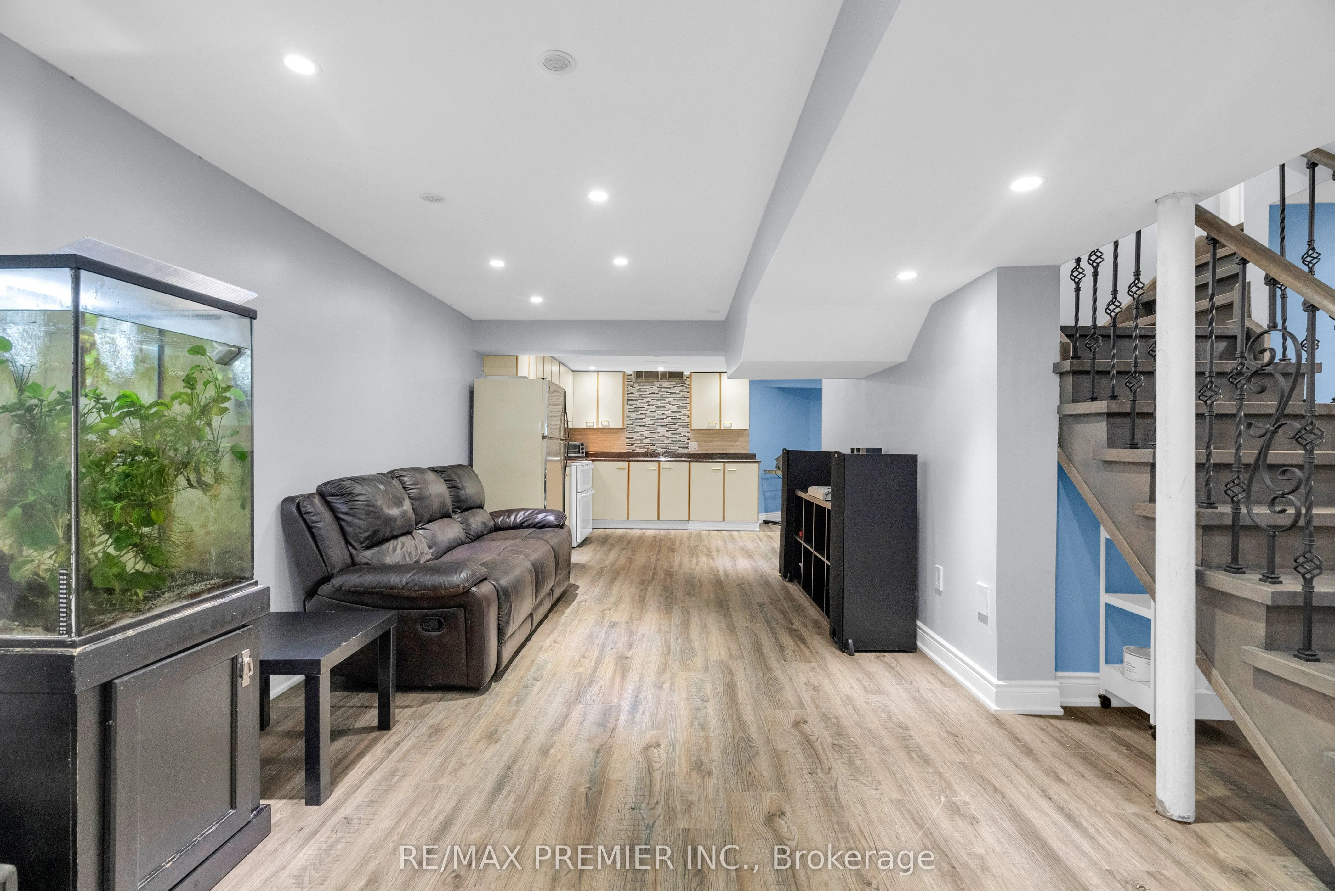 59 Glenabbey Drive