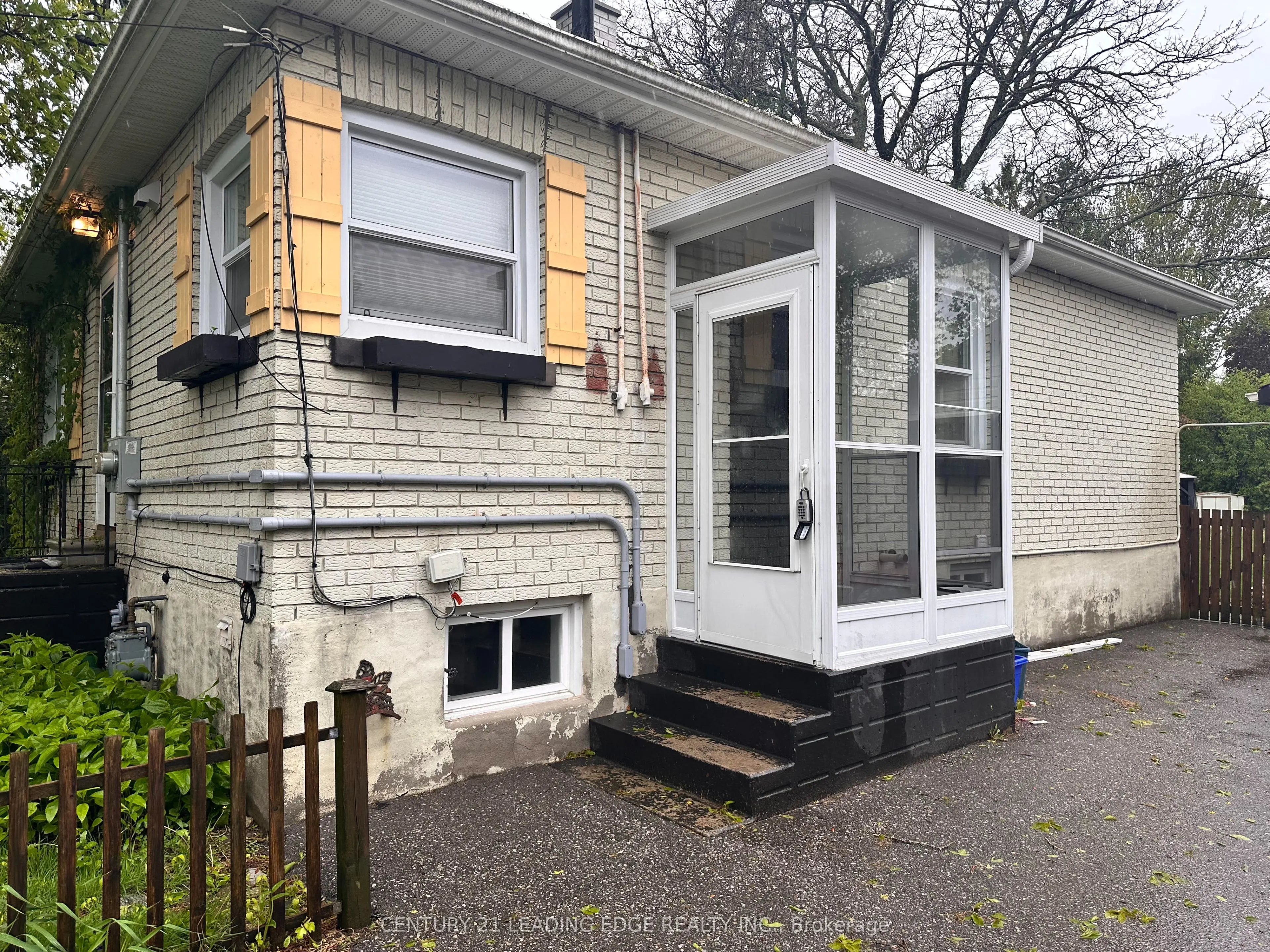 92 Thickson Road N #BSMT