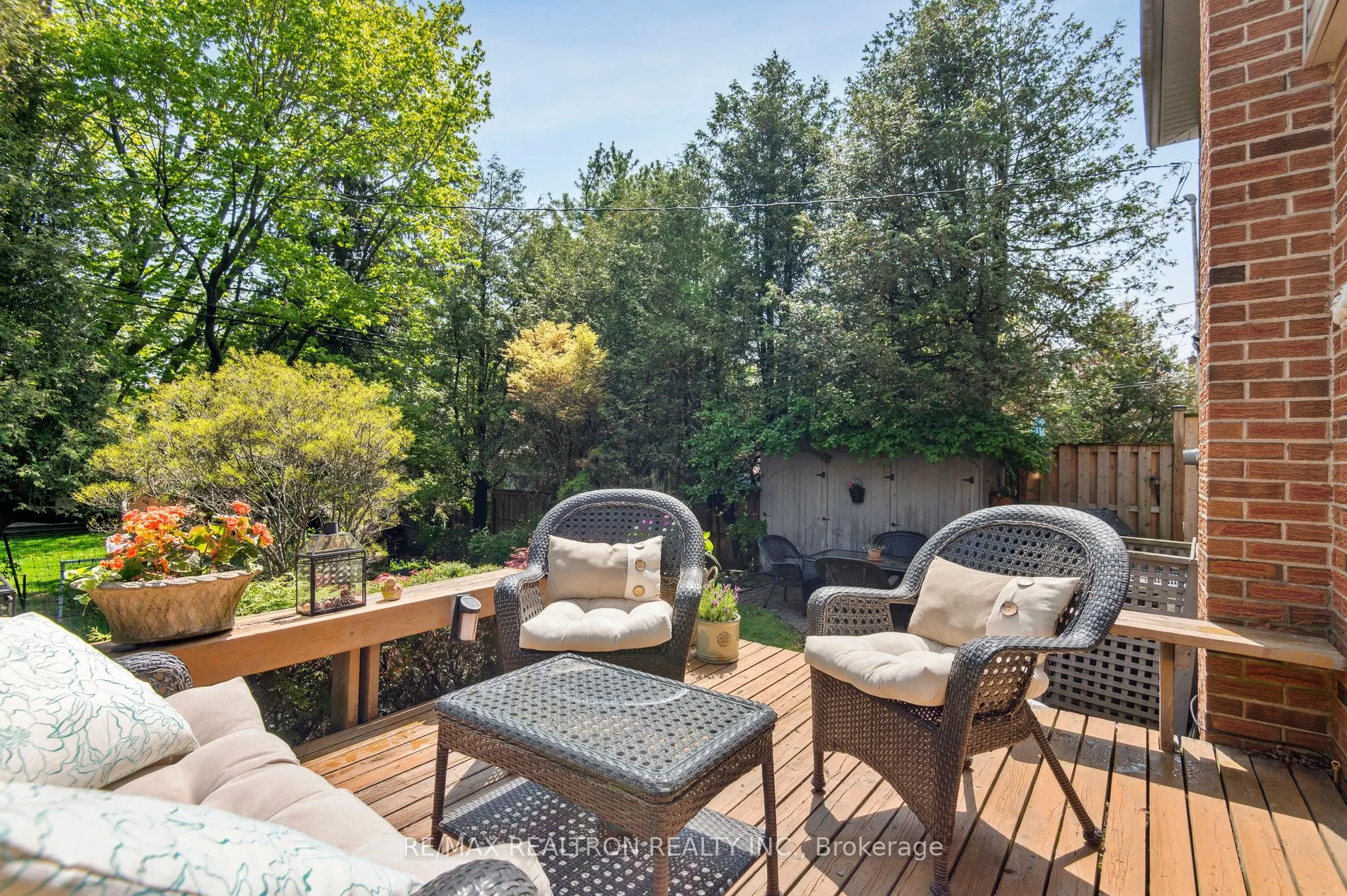 19 Cathedral Bluffs Drive