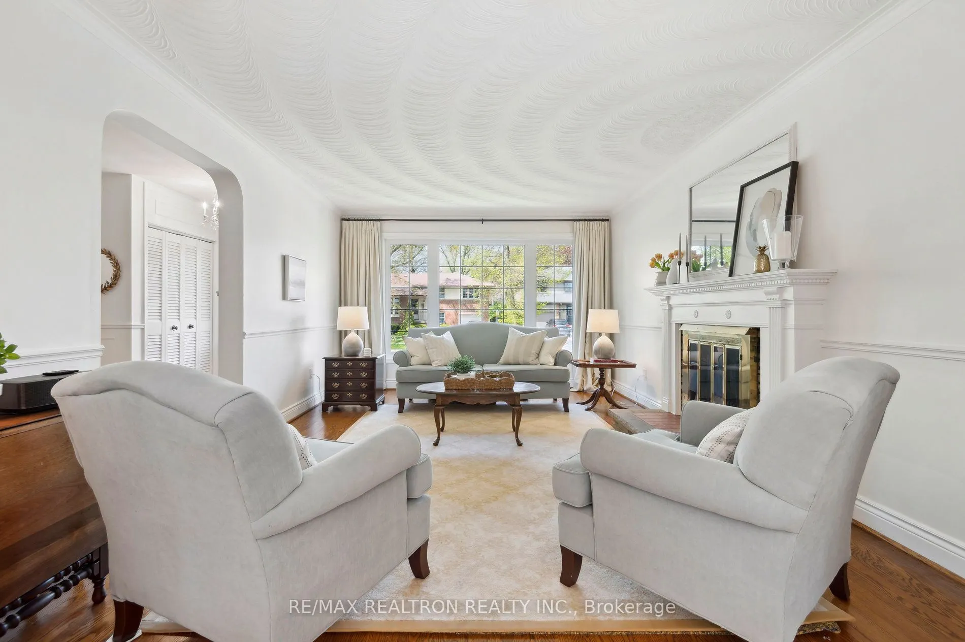 19 Cathedral Bluffs Drive