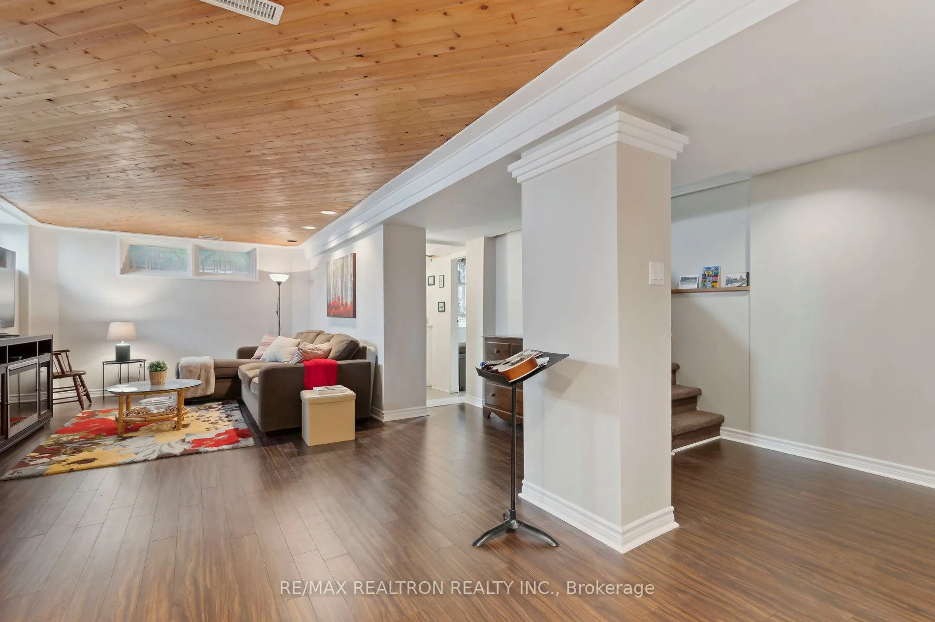 19 Cathedral Bluffs Drive