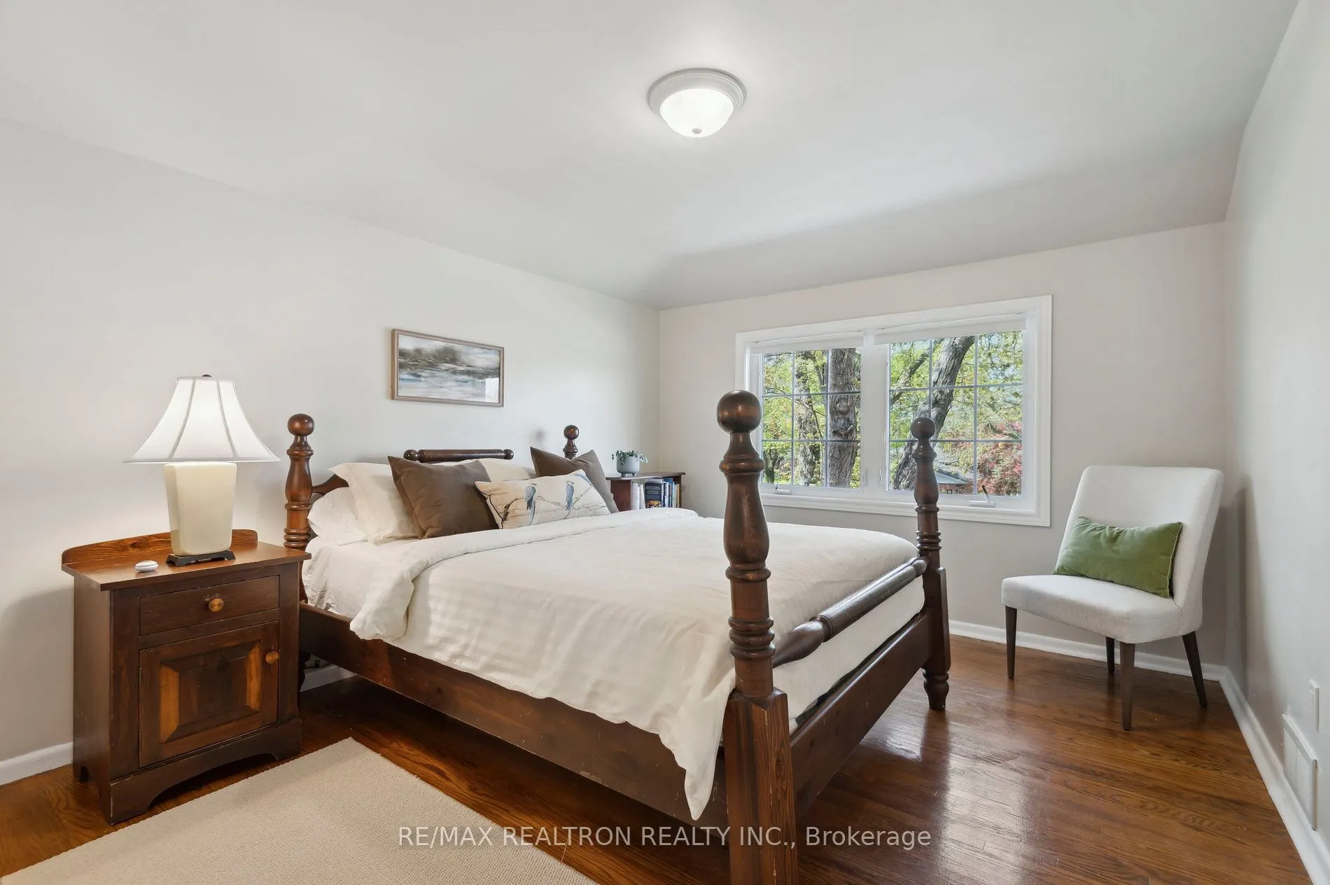 19 Cathedral Bluffs Drive