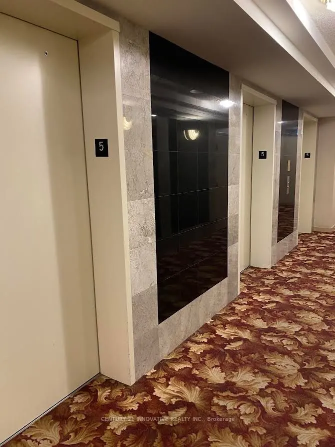 3233 Eglinton Avenue E #511