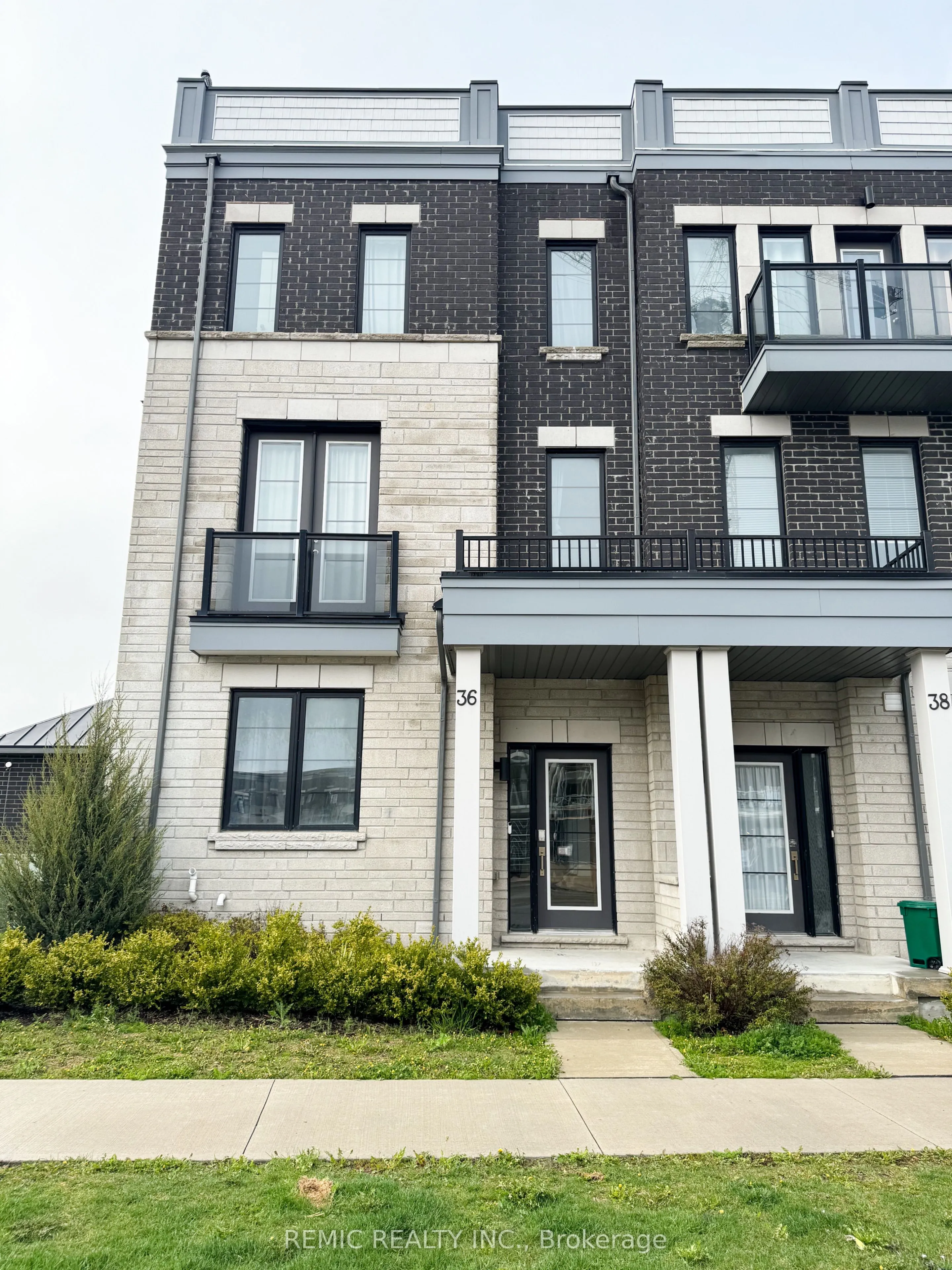 36 Clarington Boulevard
