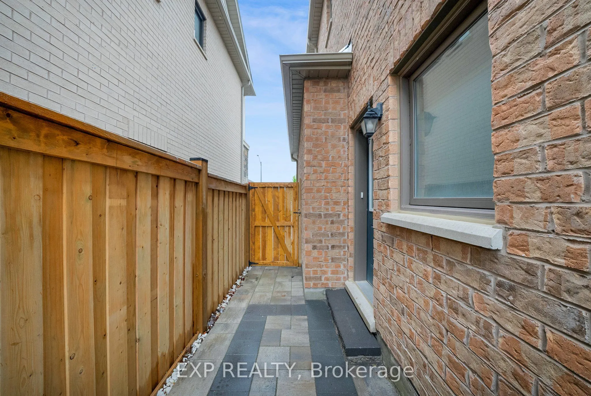 95 Maskell Crescent