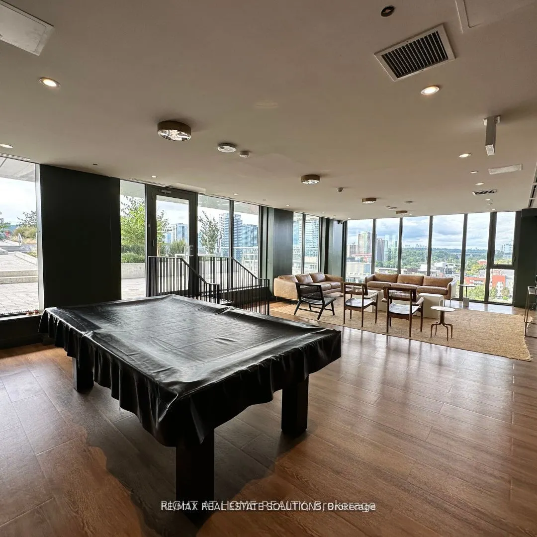 25 Baseball Place #607