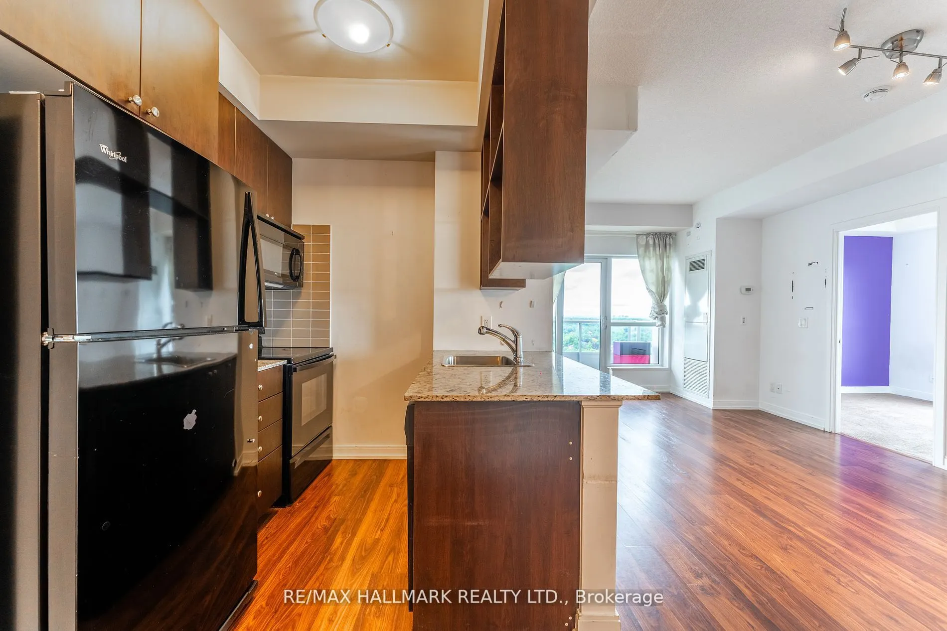 181 Village Green Square #2220