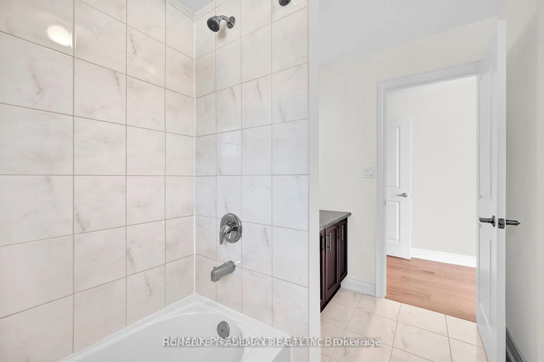 2577 Bandsman Crescent