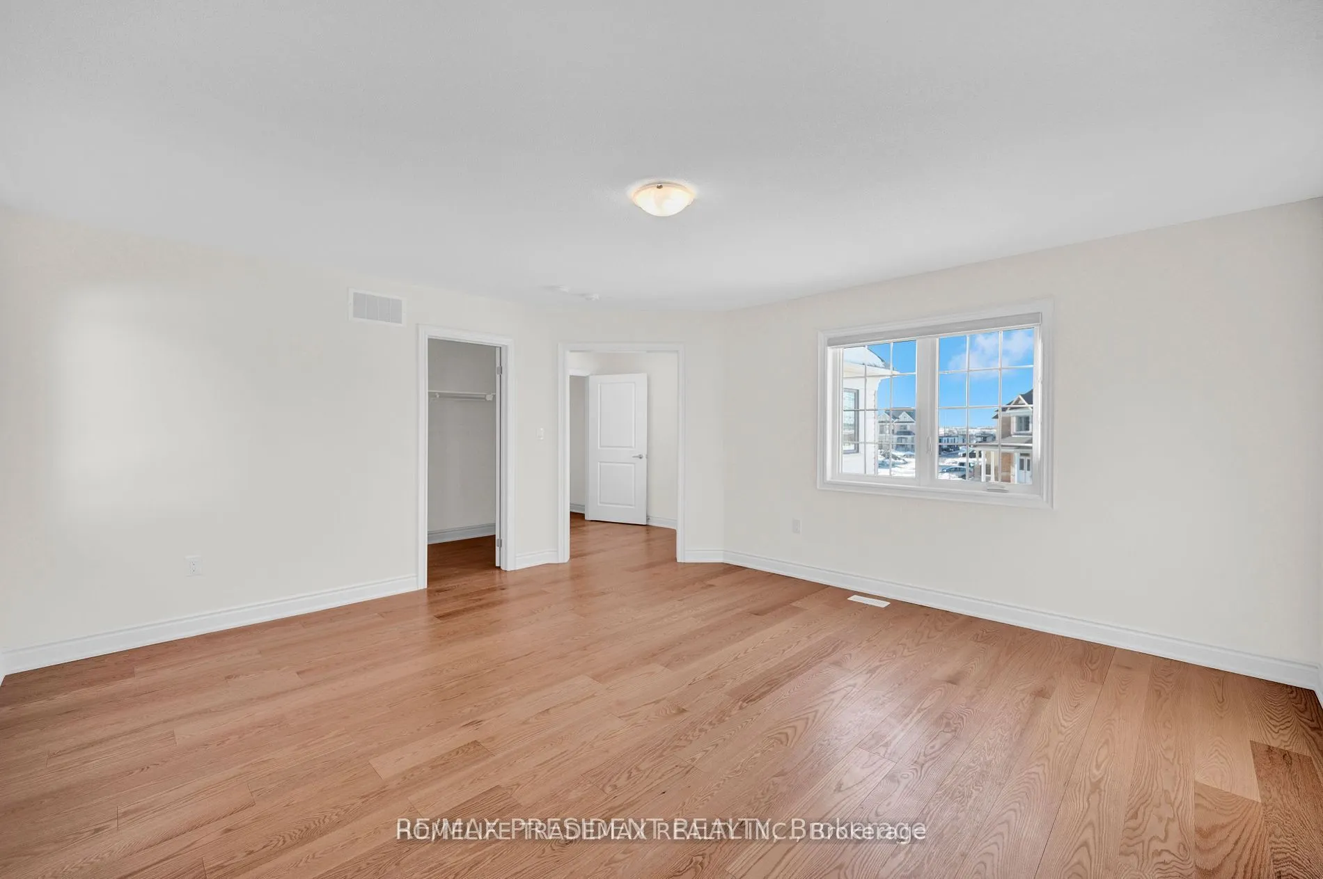 2577 Bandsman Crescent