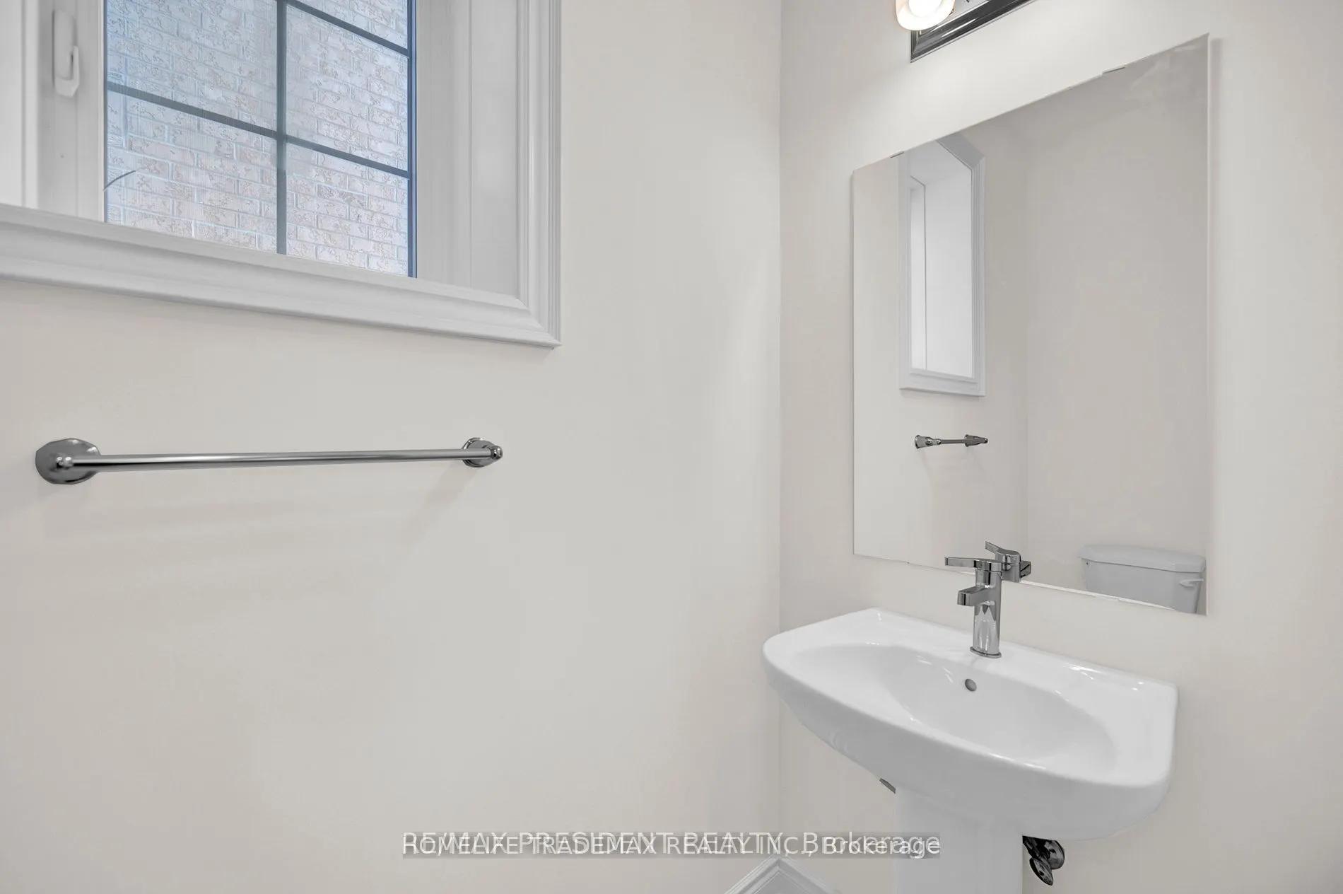 2577 Bandsman Crescent