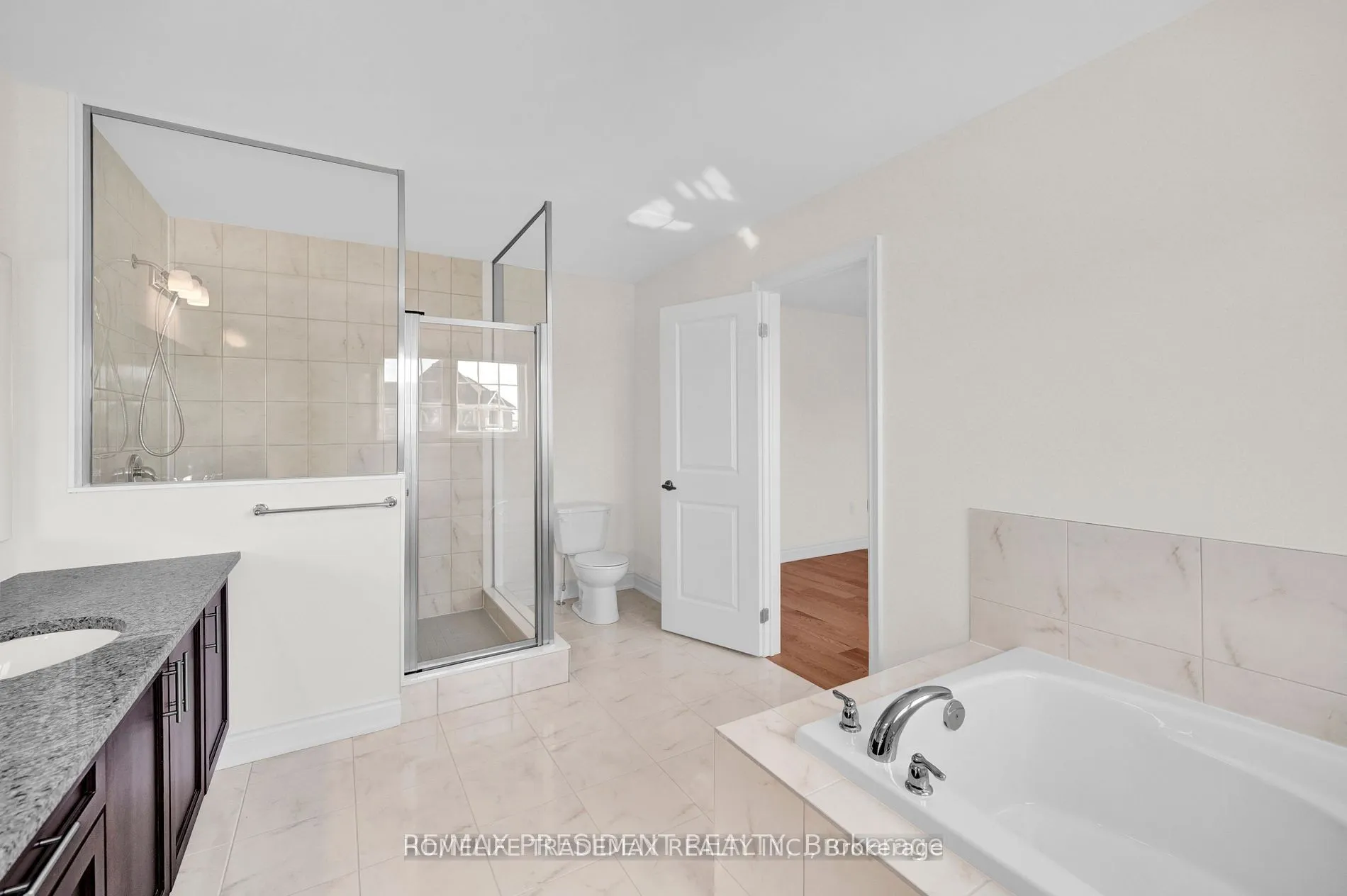 2577 Bandsman Crescent