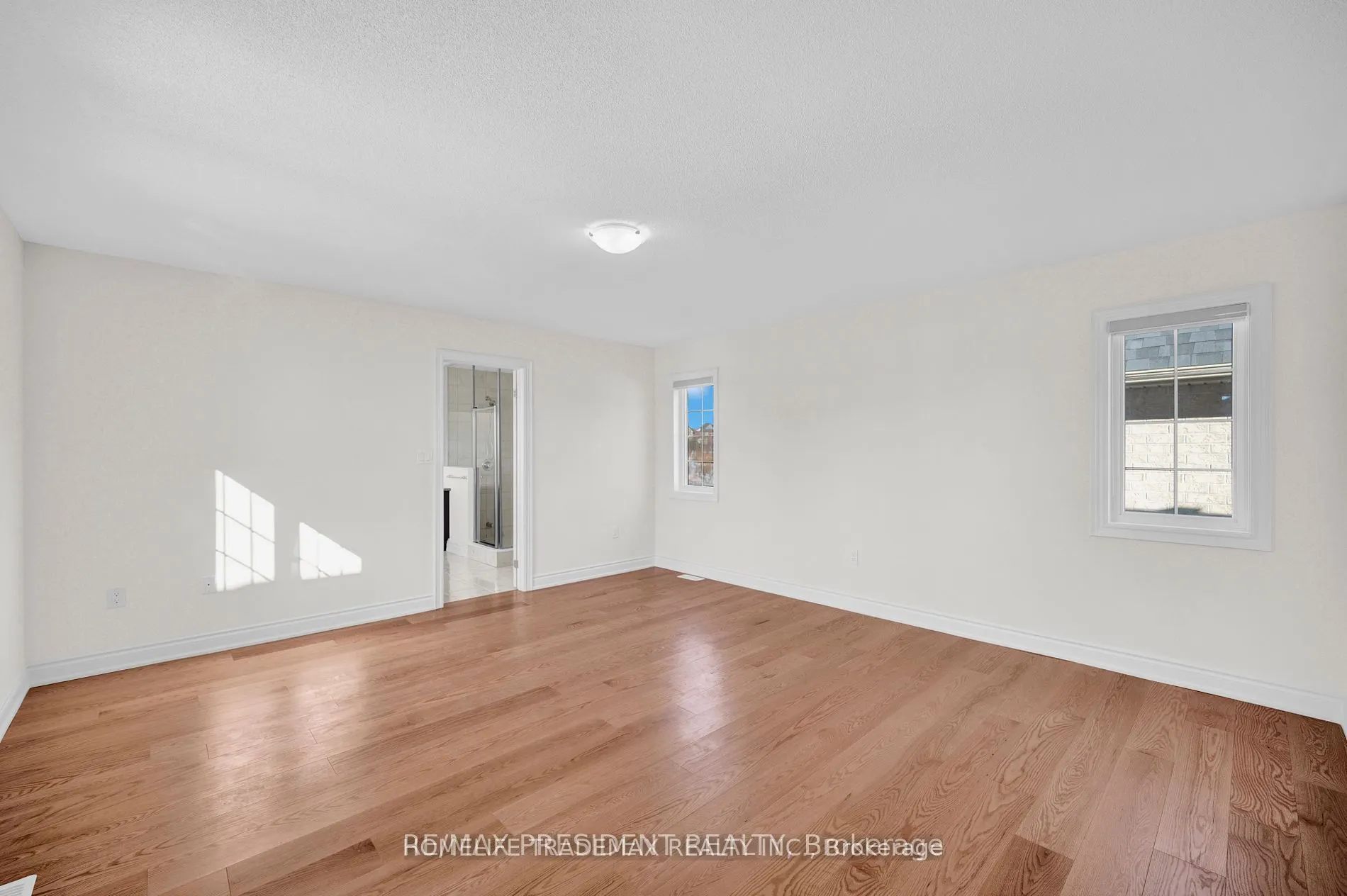 2577 Bandsman Crescent