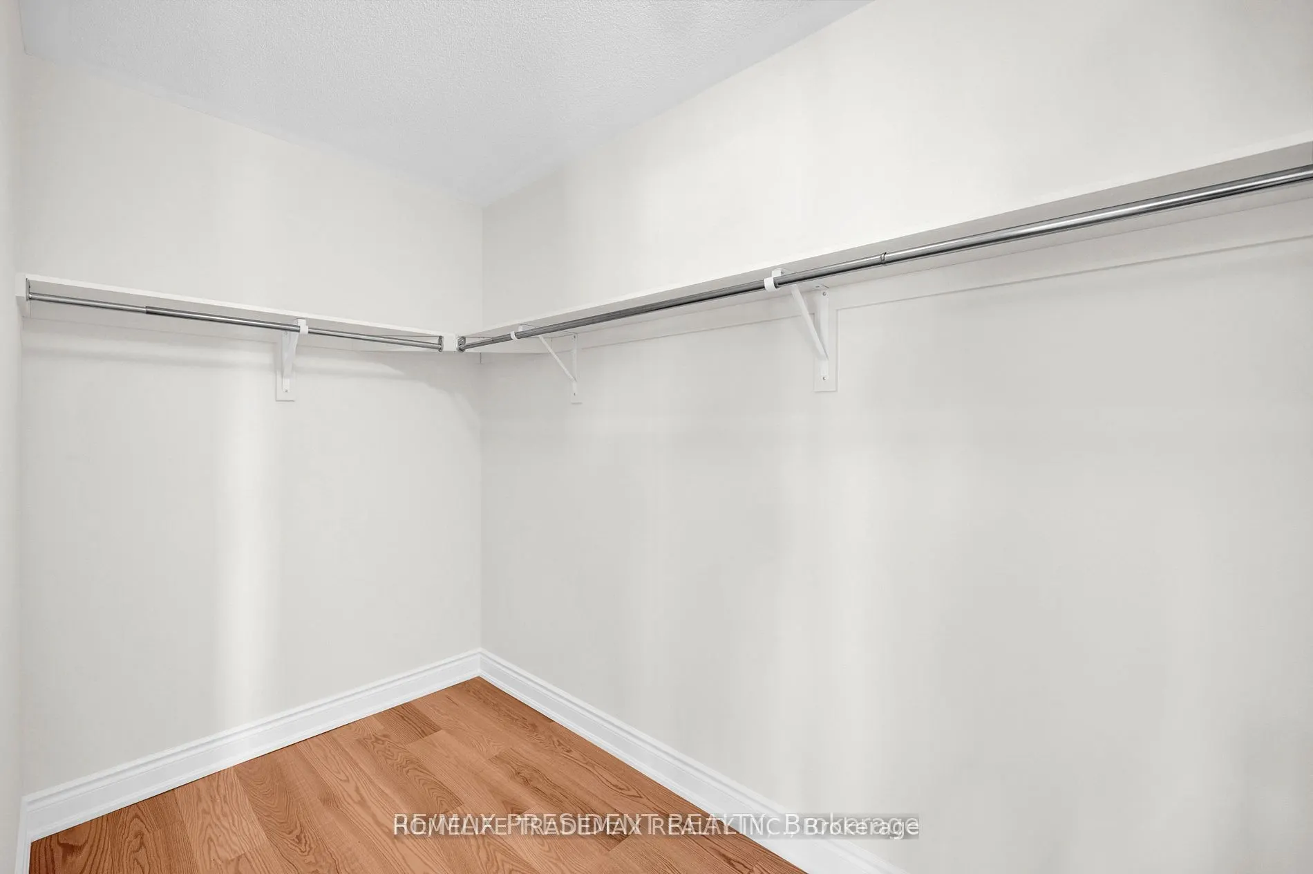 2577 Bandsman Crescent