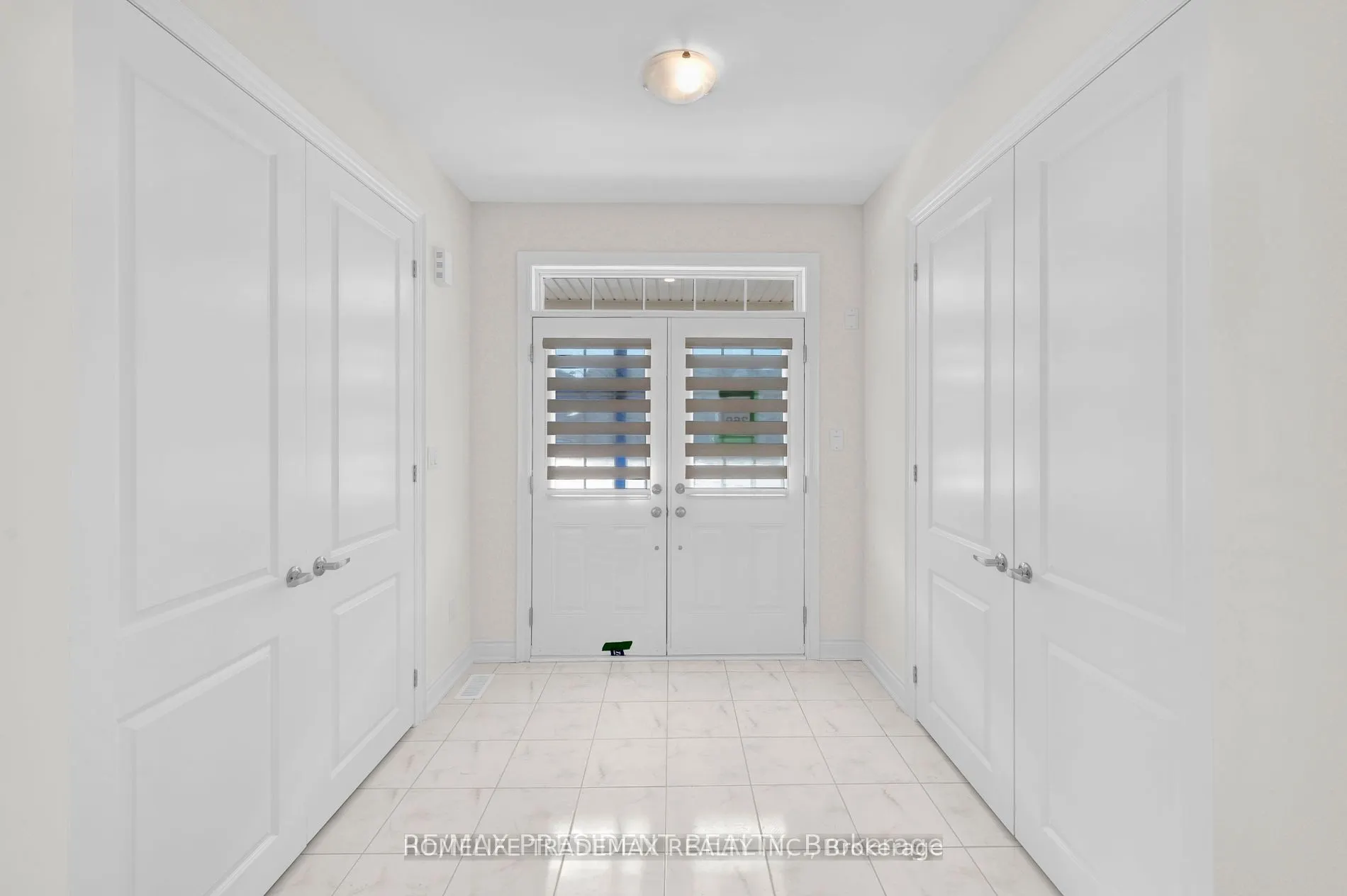 2577 Bandsman Crescent