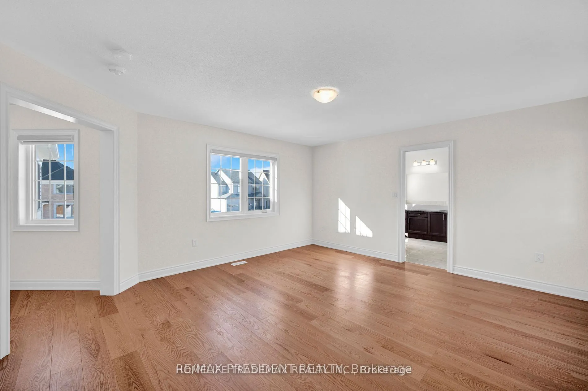 2577 Bandsman Crescent