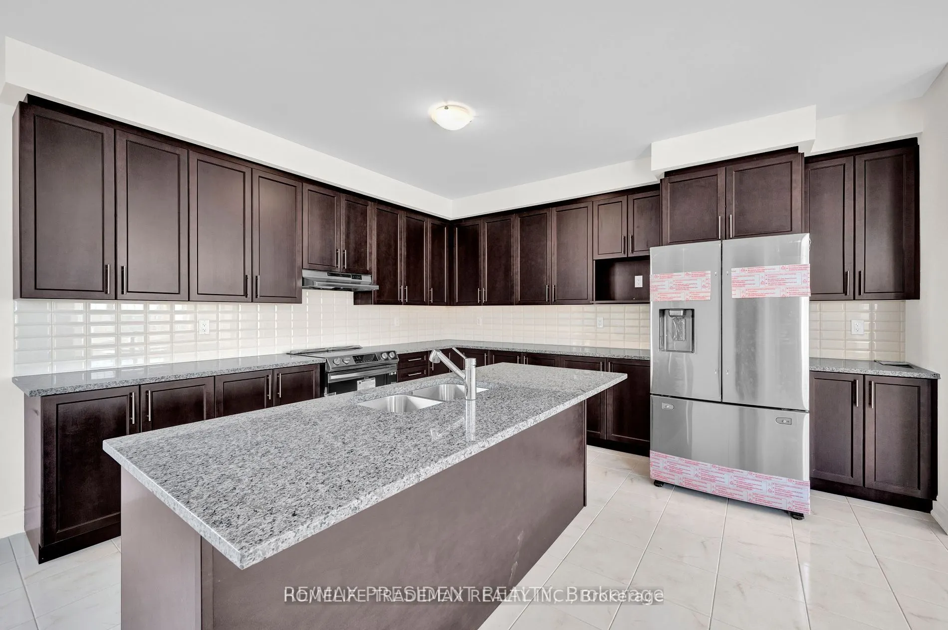 2577 Bandsman Crescent