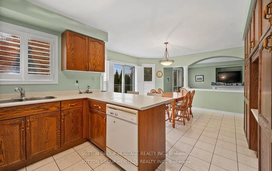 2330 Southcott Road