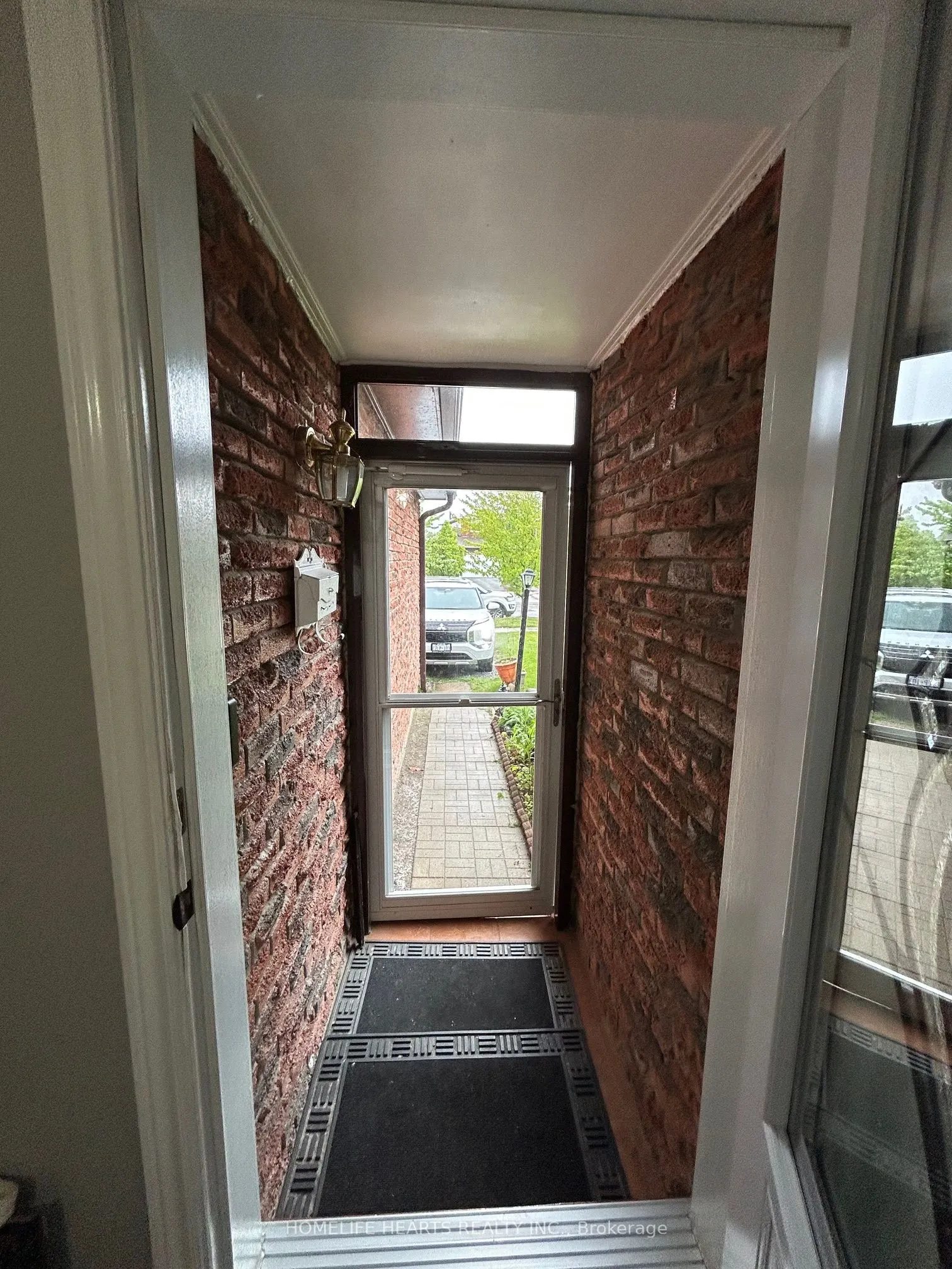242 Braymore Boulevard