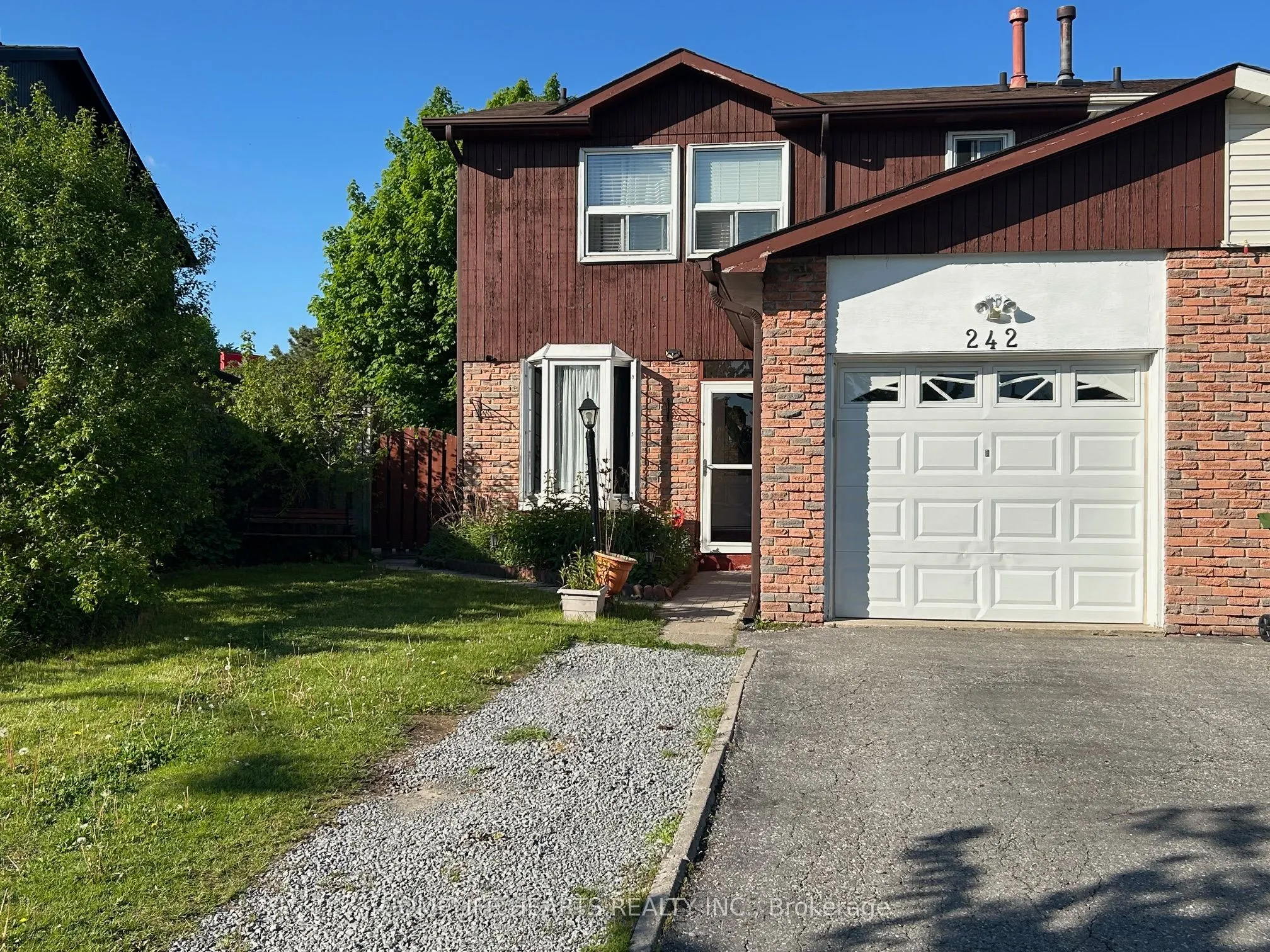 242 Braymore Boulevard
