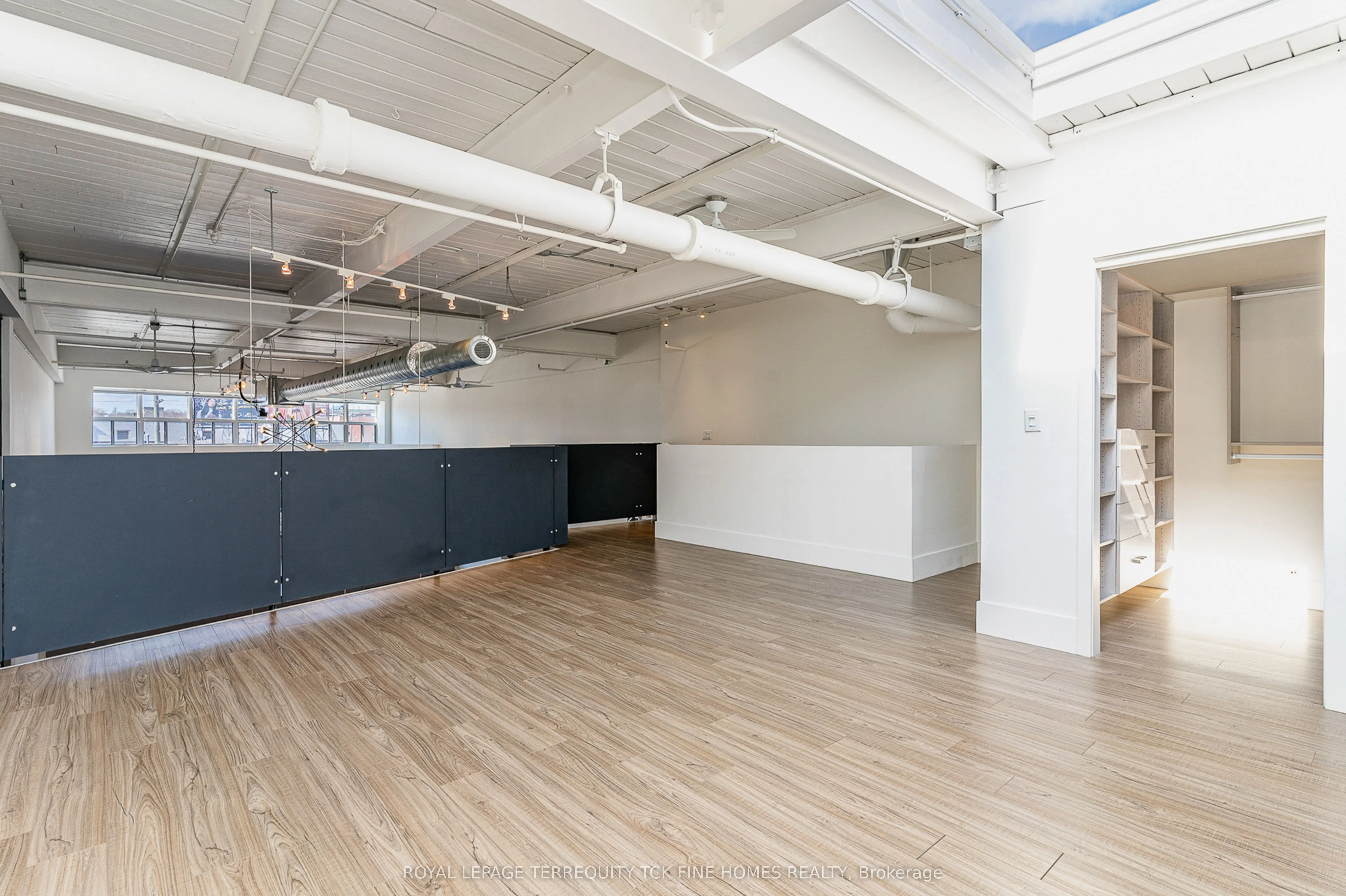 1173 Dundas Street E, #225