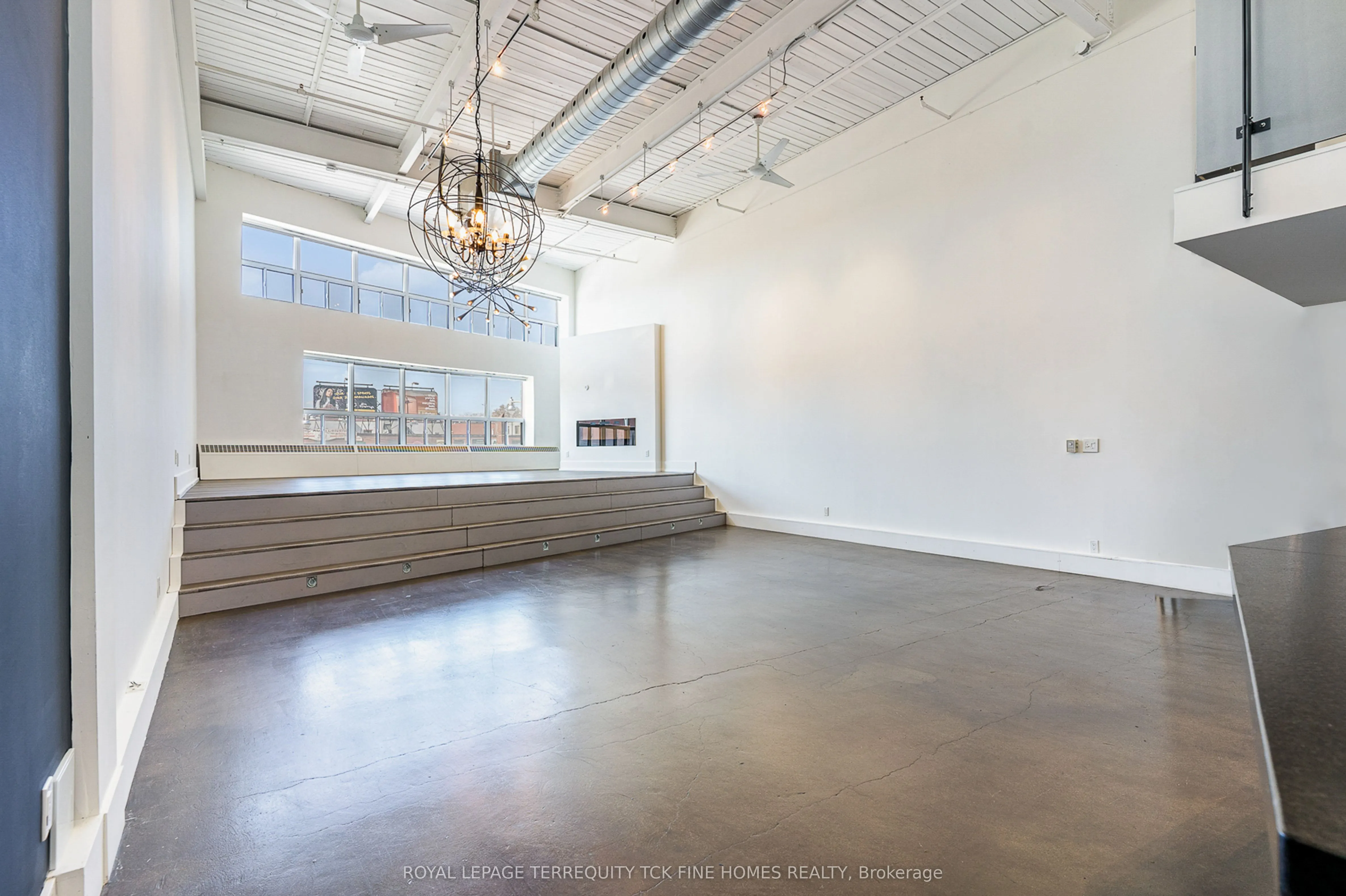 1173 Dundas Street E, #225