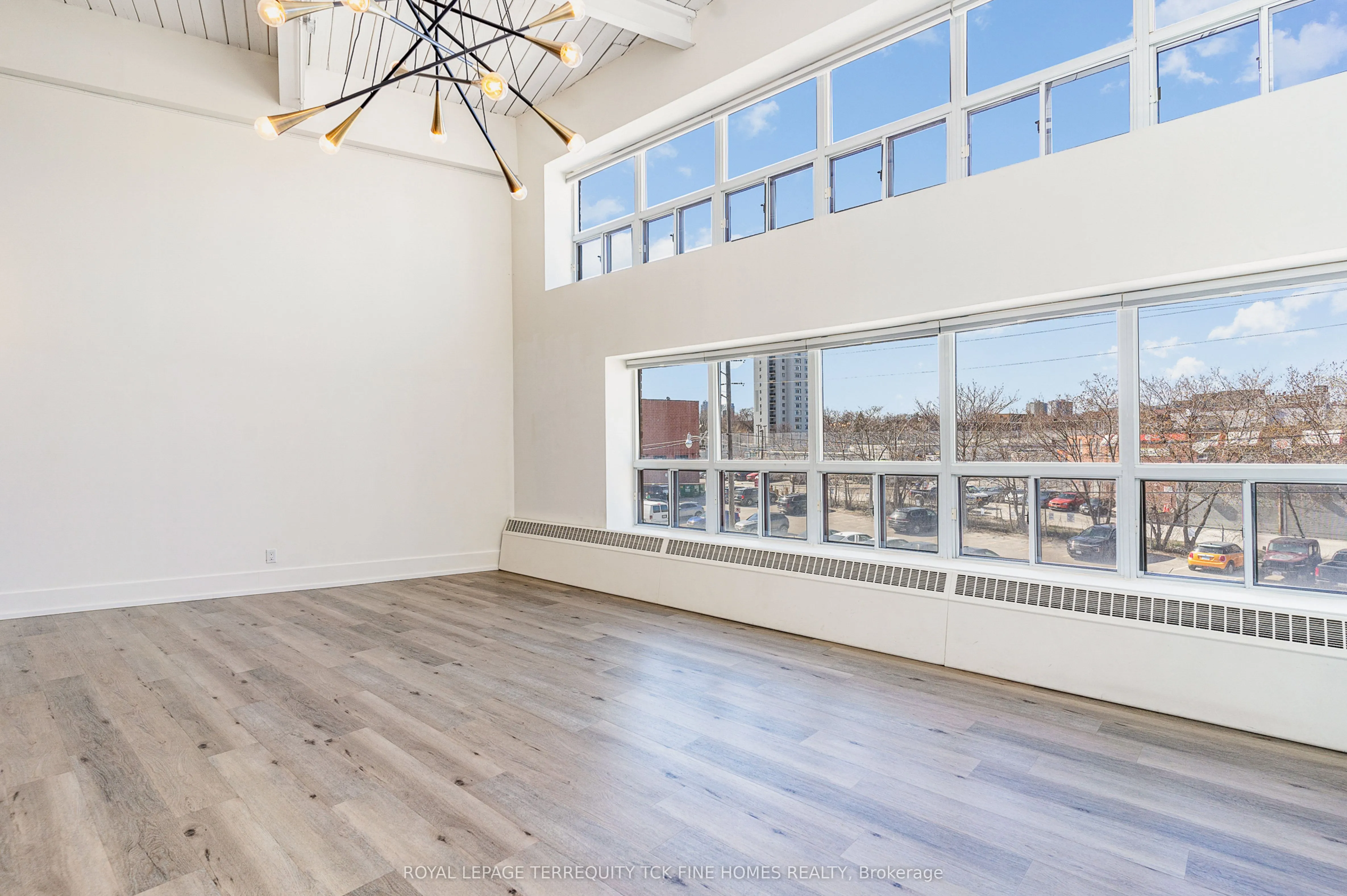 1173 Dundas Street E, #225