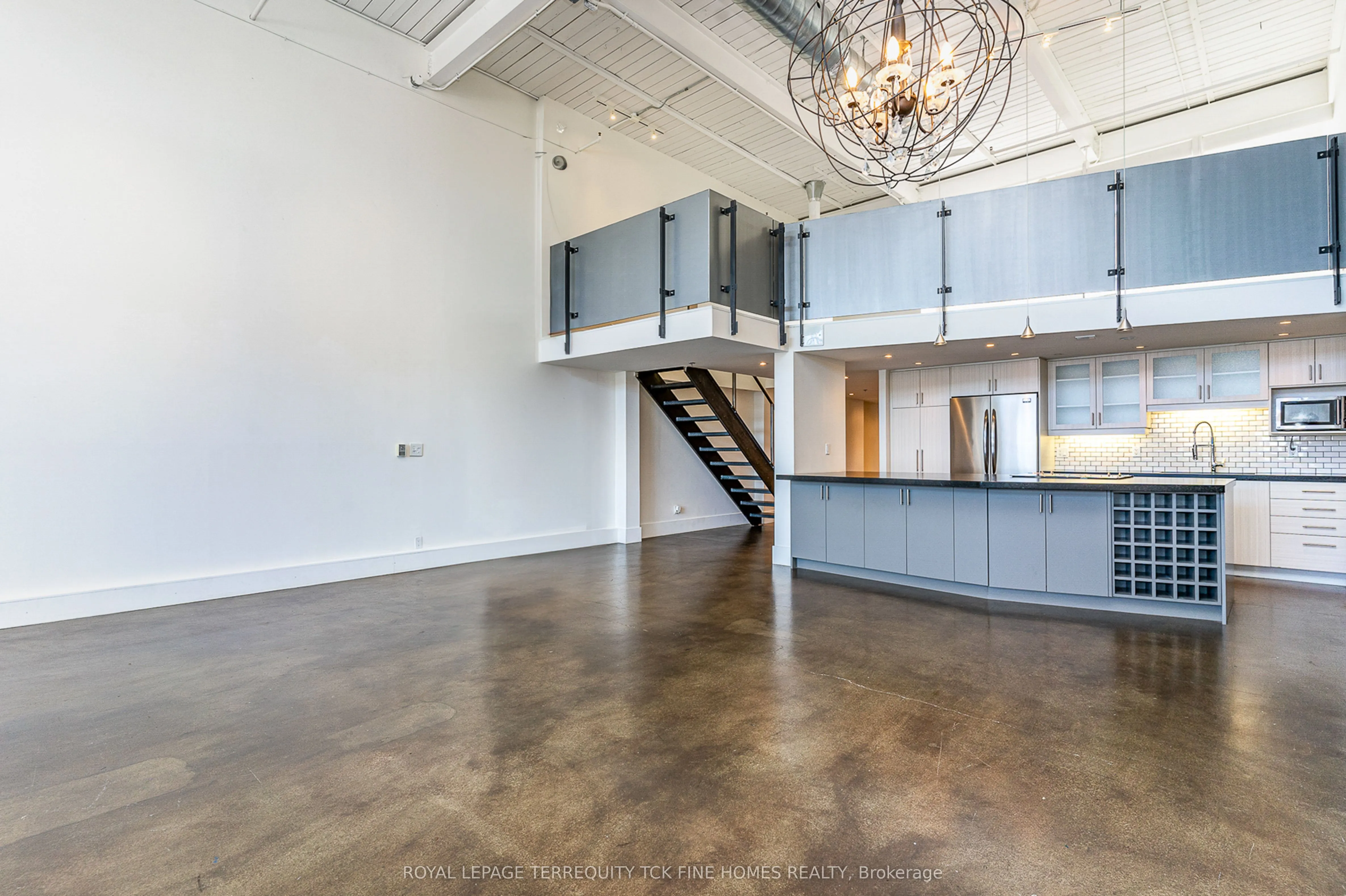 1173 Dundas Street E, #225
