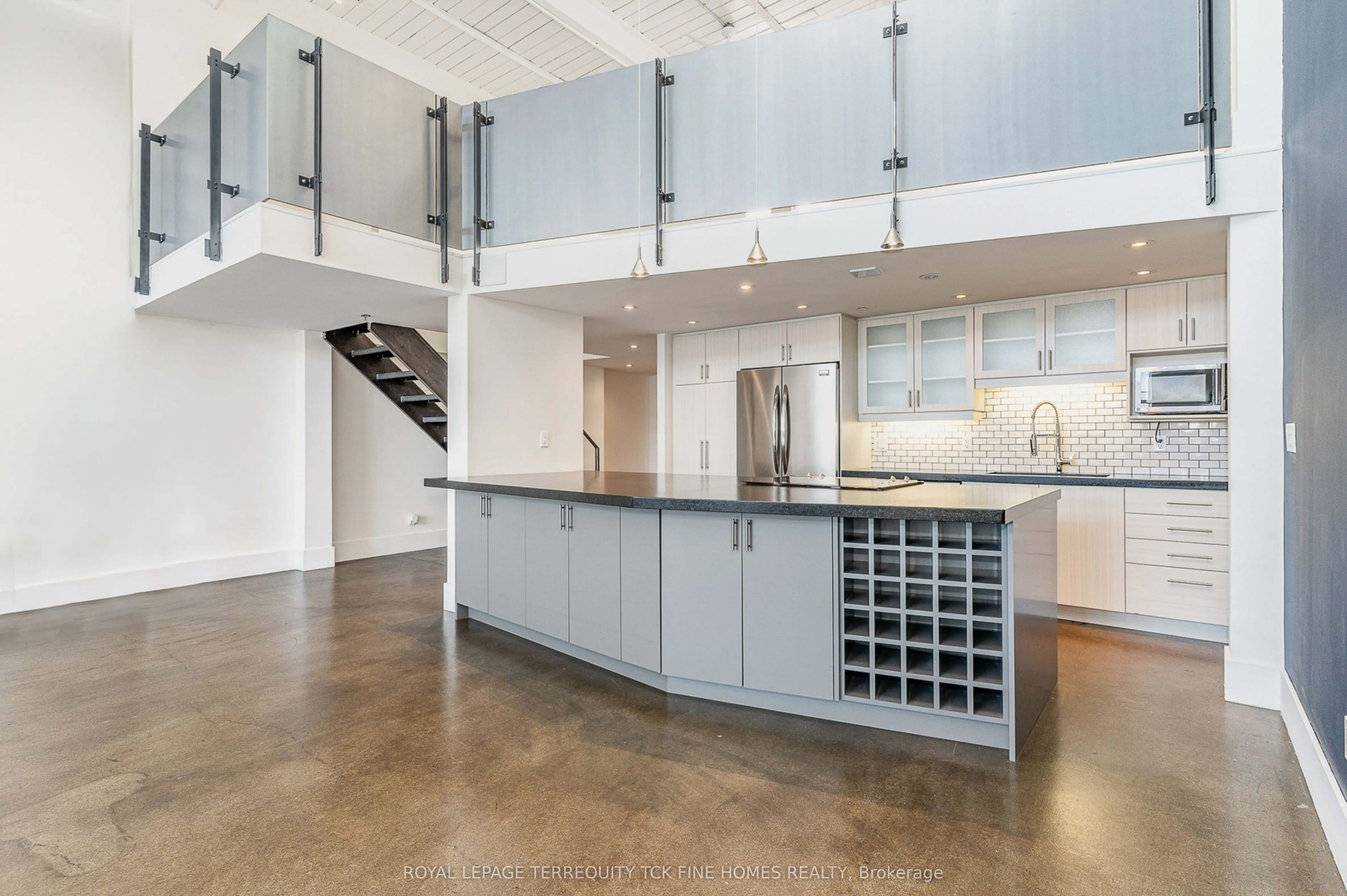 1173 Dundas Street E, #225