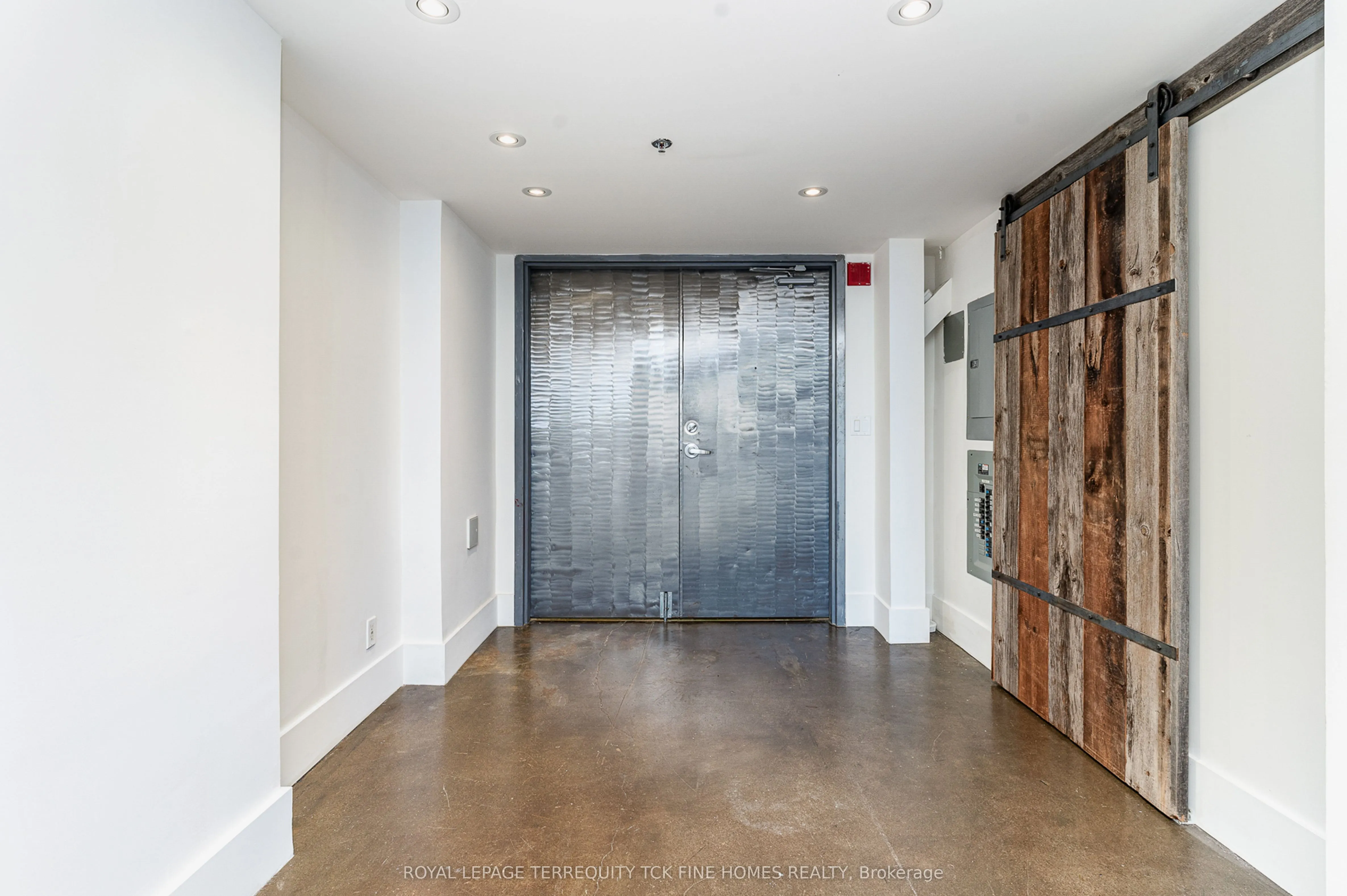 1173 Dundas Street E, #225