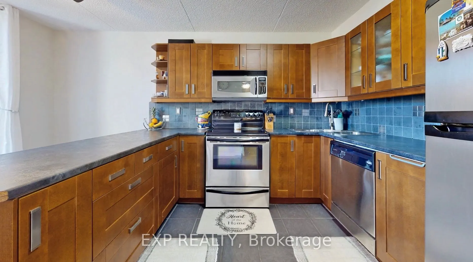 580 Mary Street E #214