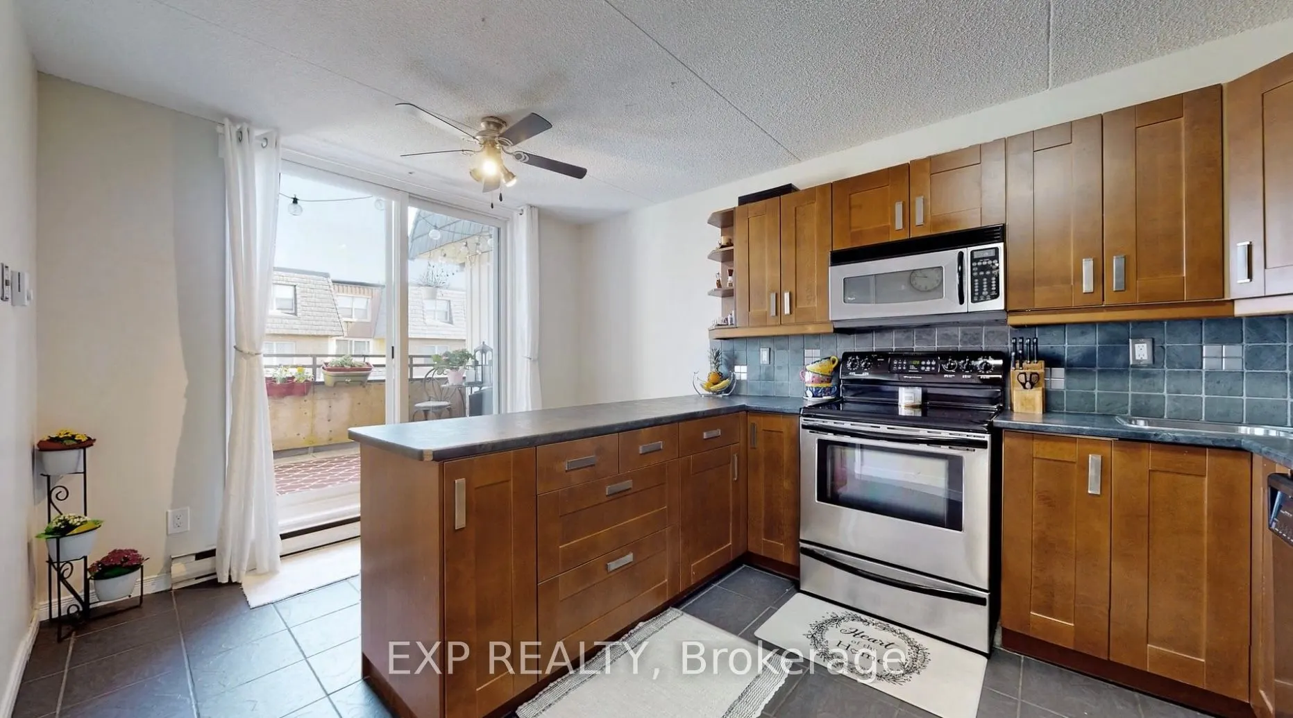 580 Mary Street E #214
