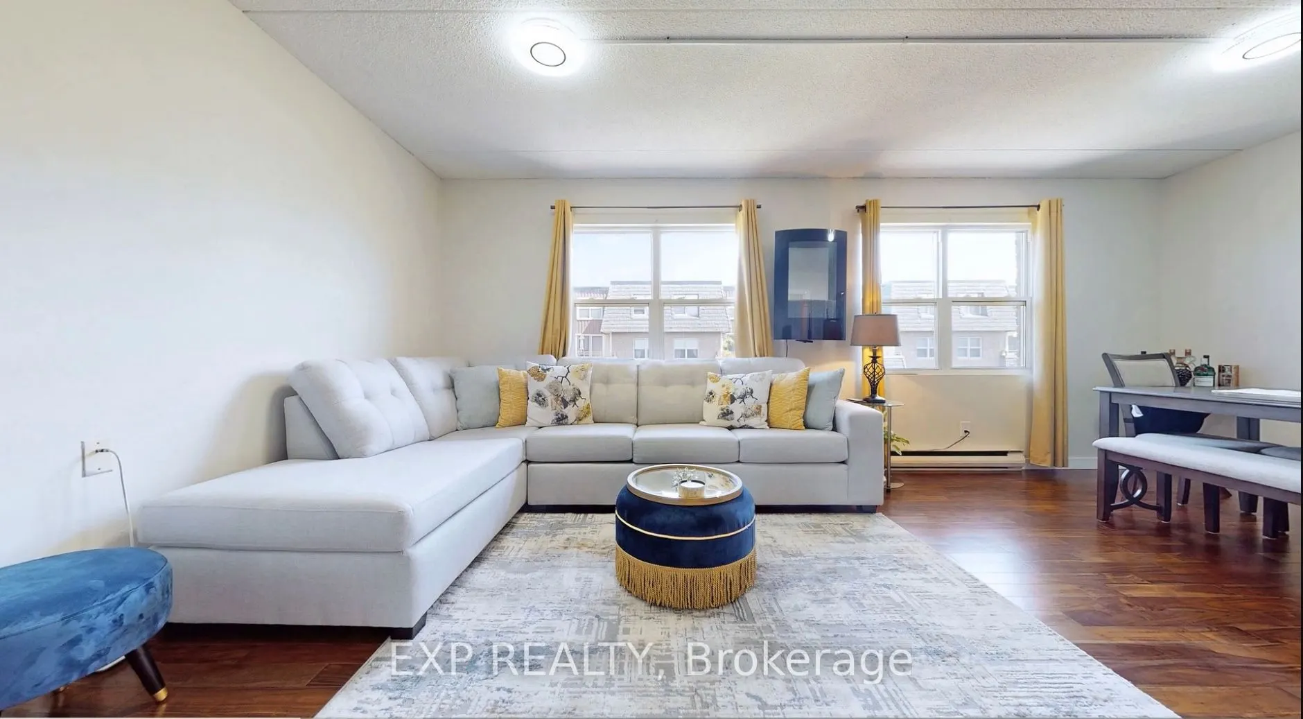 580 Mary Street E #214