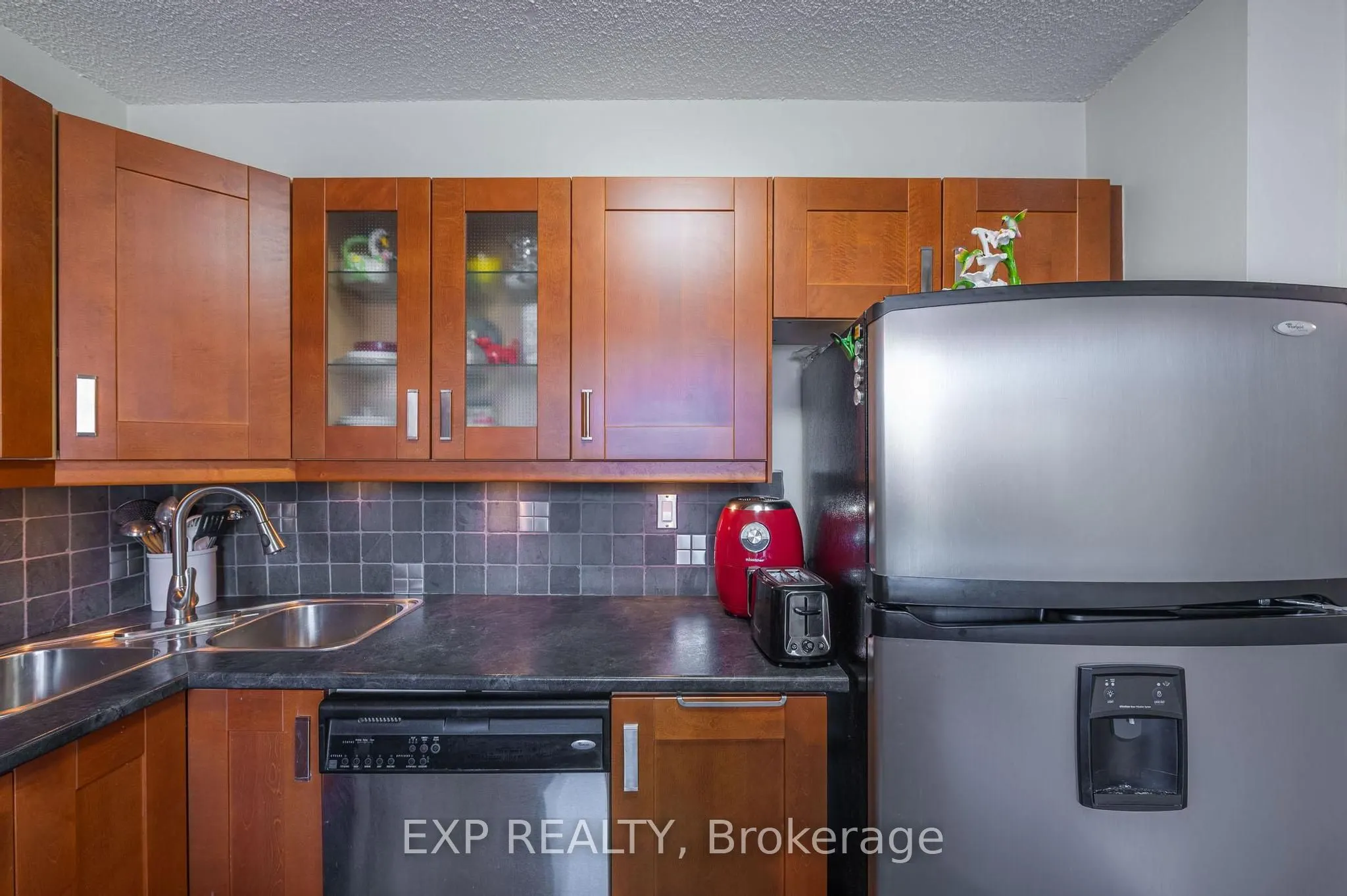 580 Mary Street E #214