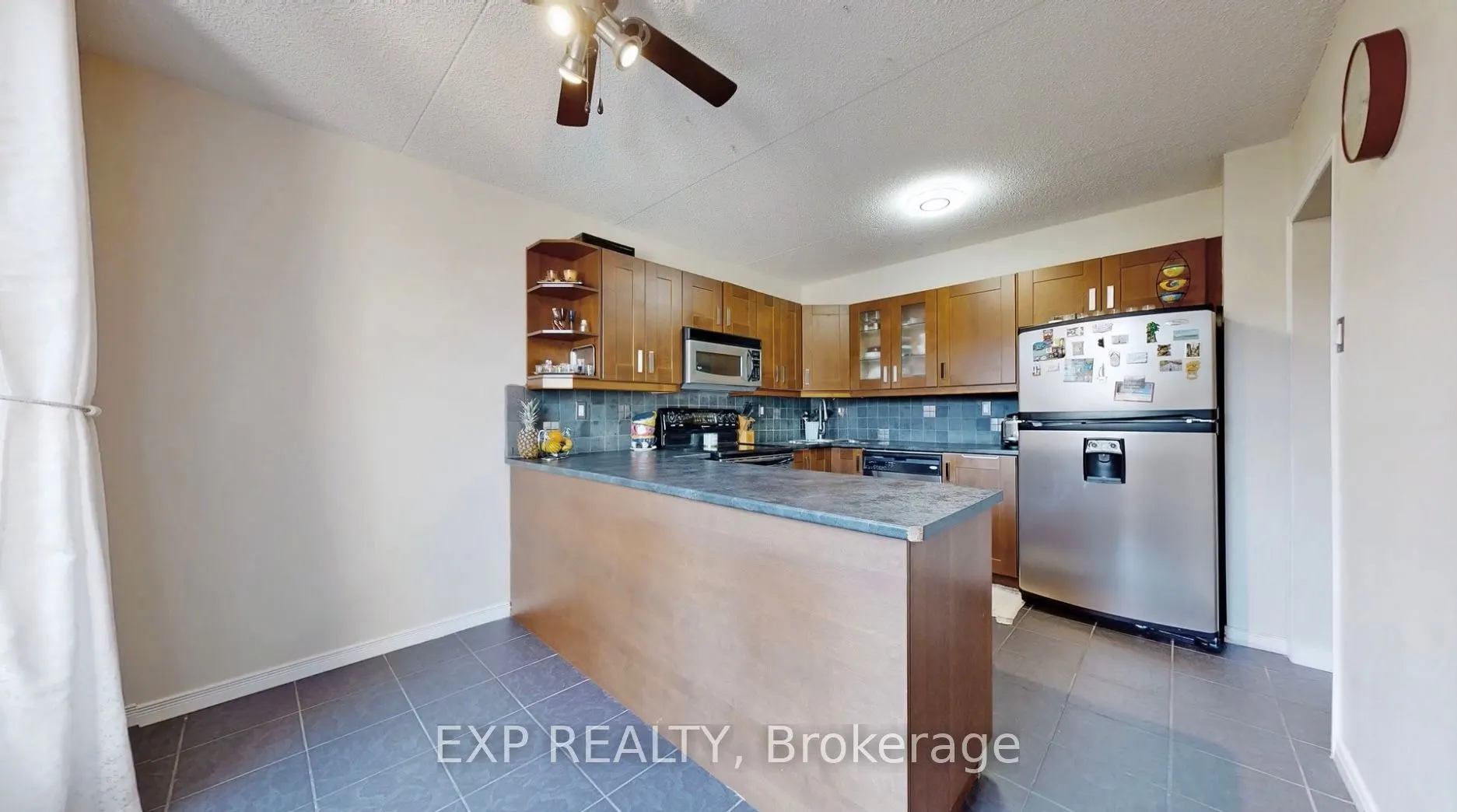 580 Mary Street E #214