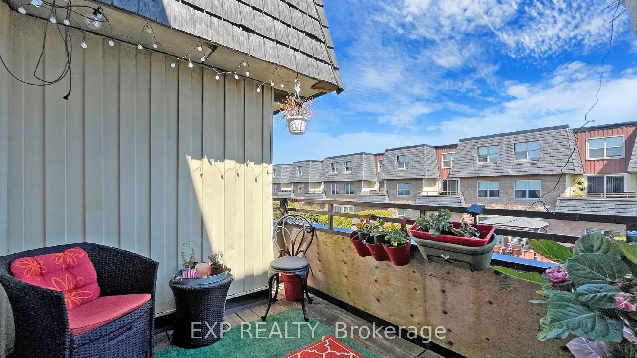 580 Mary Street E #214