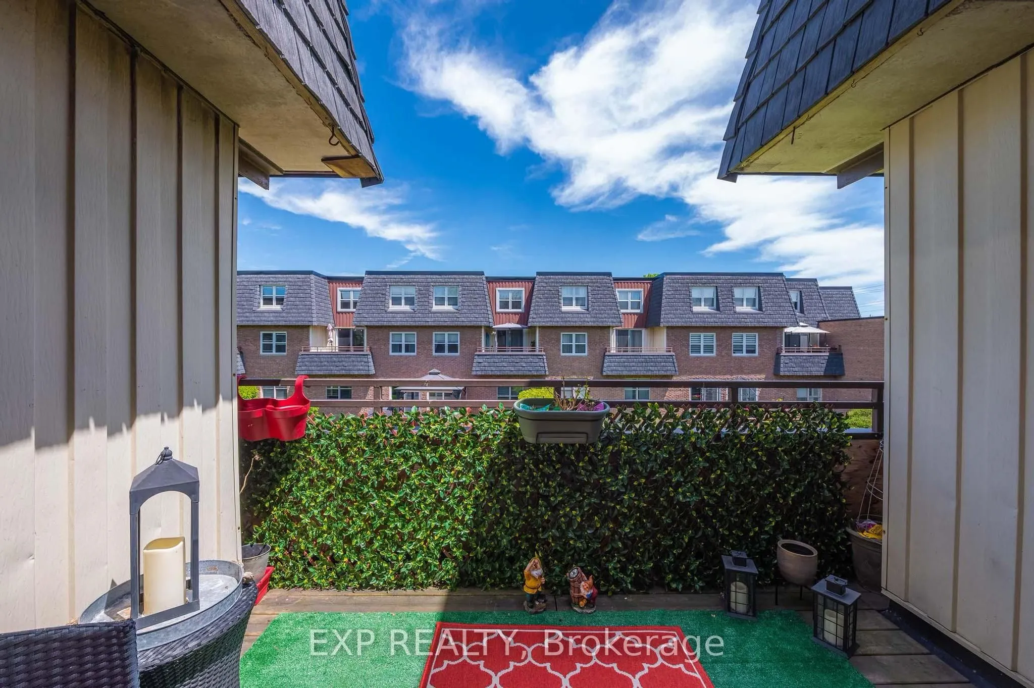 580 Mary Street E #214