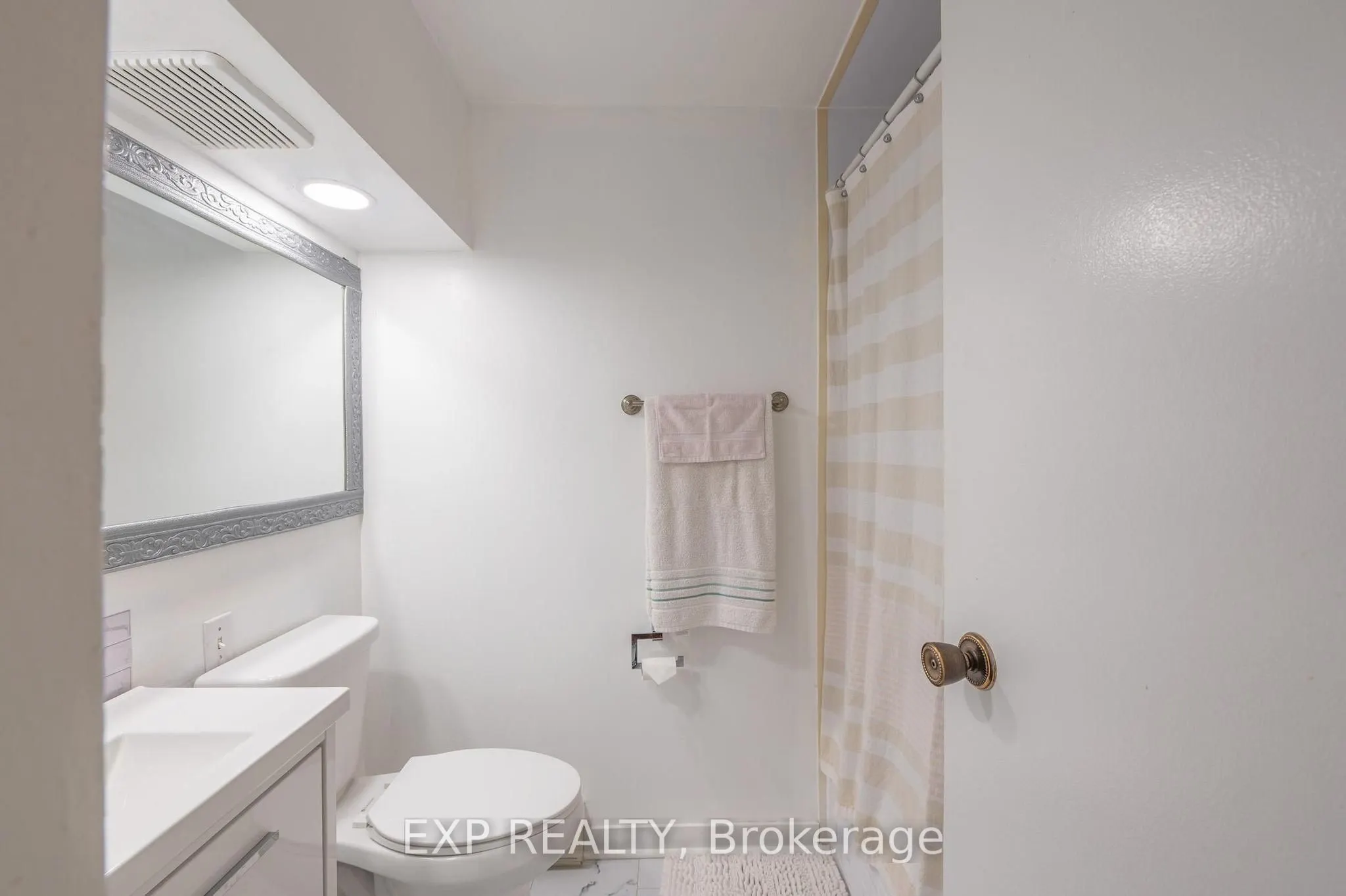 580 Mary Street E #214