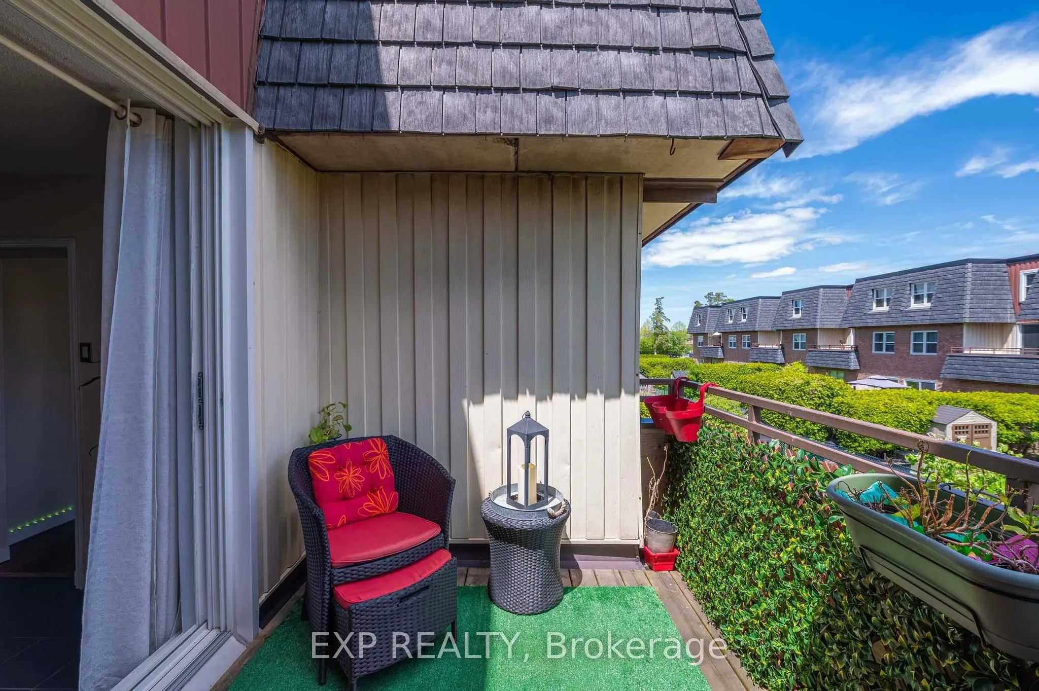 580 Mary Street E #214