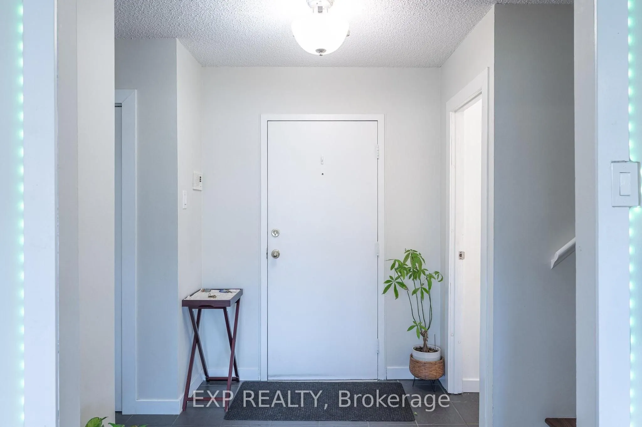 580 Mary Street E #214