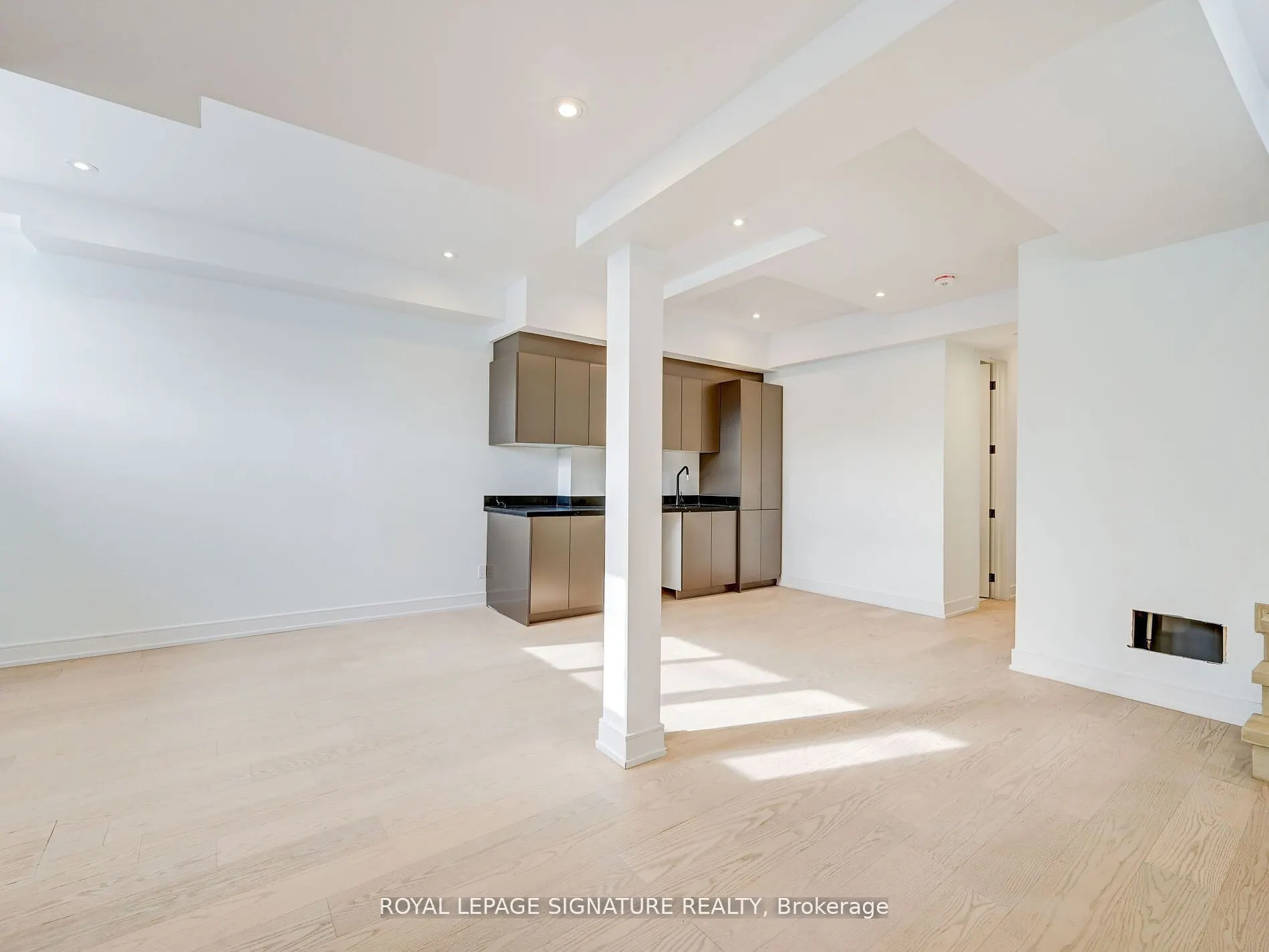 376 O'Connor Drive, #Bsmt